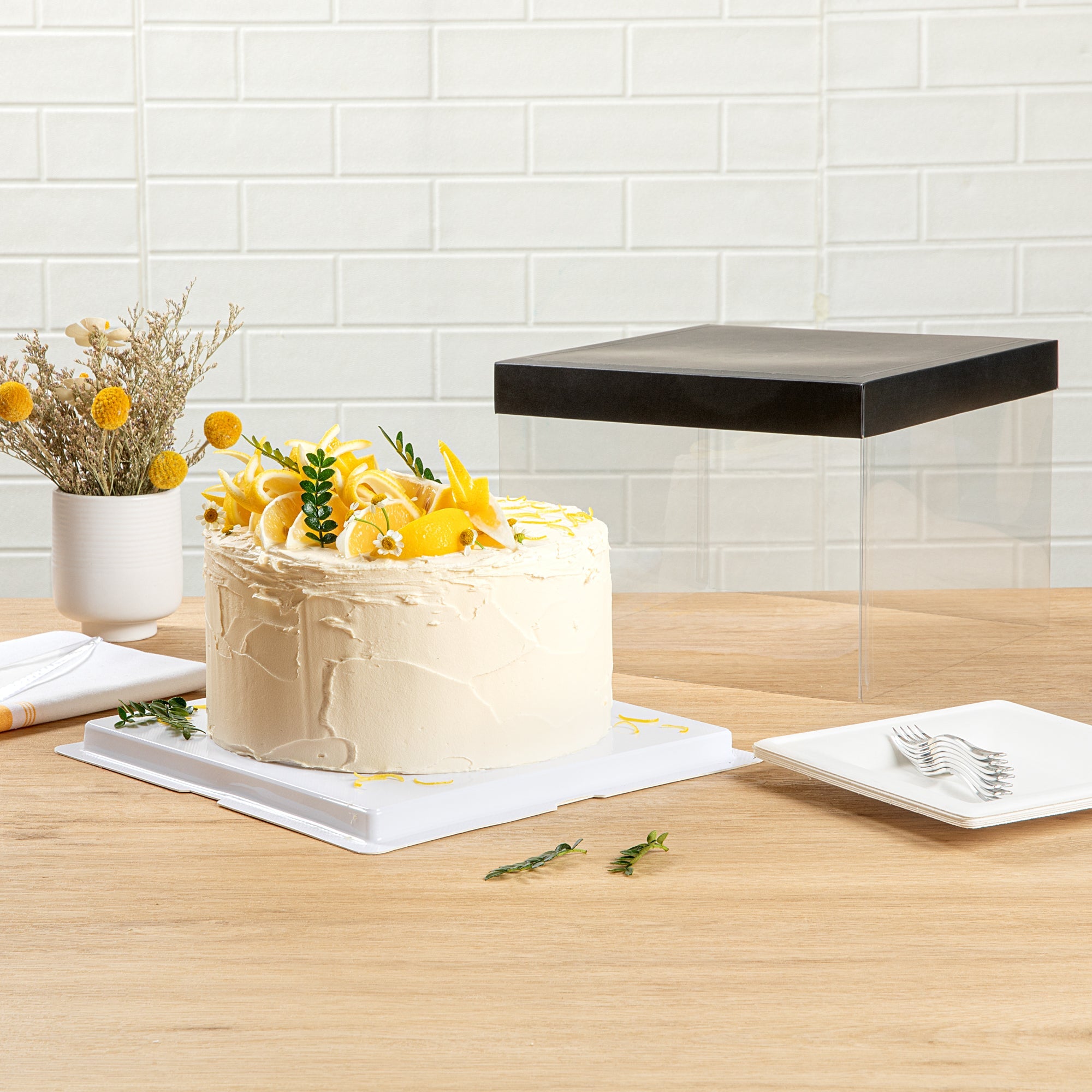 Sweet Vision Square Clear Plastic Cake Box - Black Lid and White Base, Black Ribbon - 8 1/2" x 8 1/2" x 6 3/4" - 10 count box
