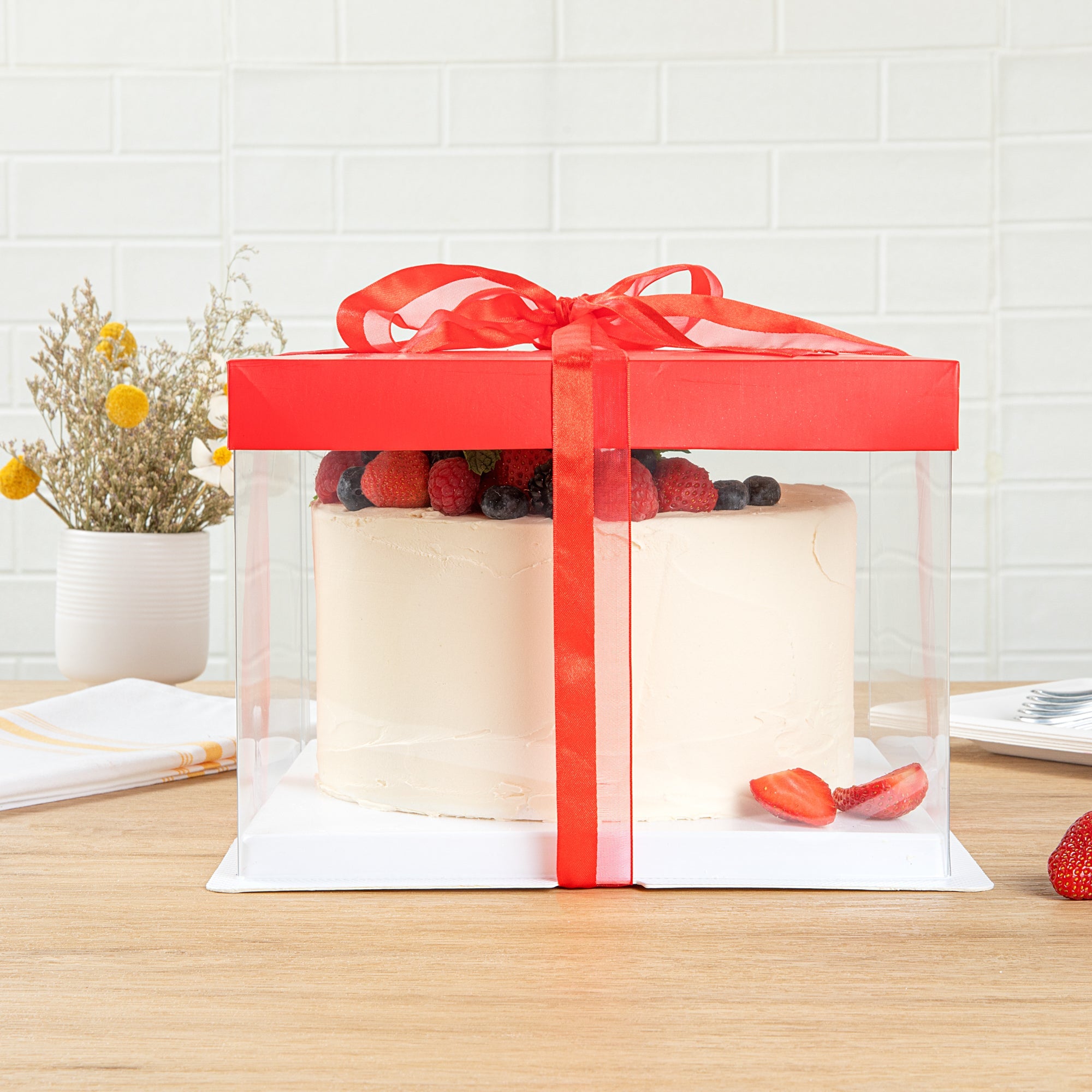 Sweet Vision Square Clear Plastic Cake Box - Red Lid and White Base, Red Ribbon - 8 1/2" x 8 1/2" x 6 3/4" - 10 count box
