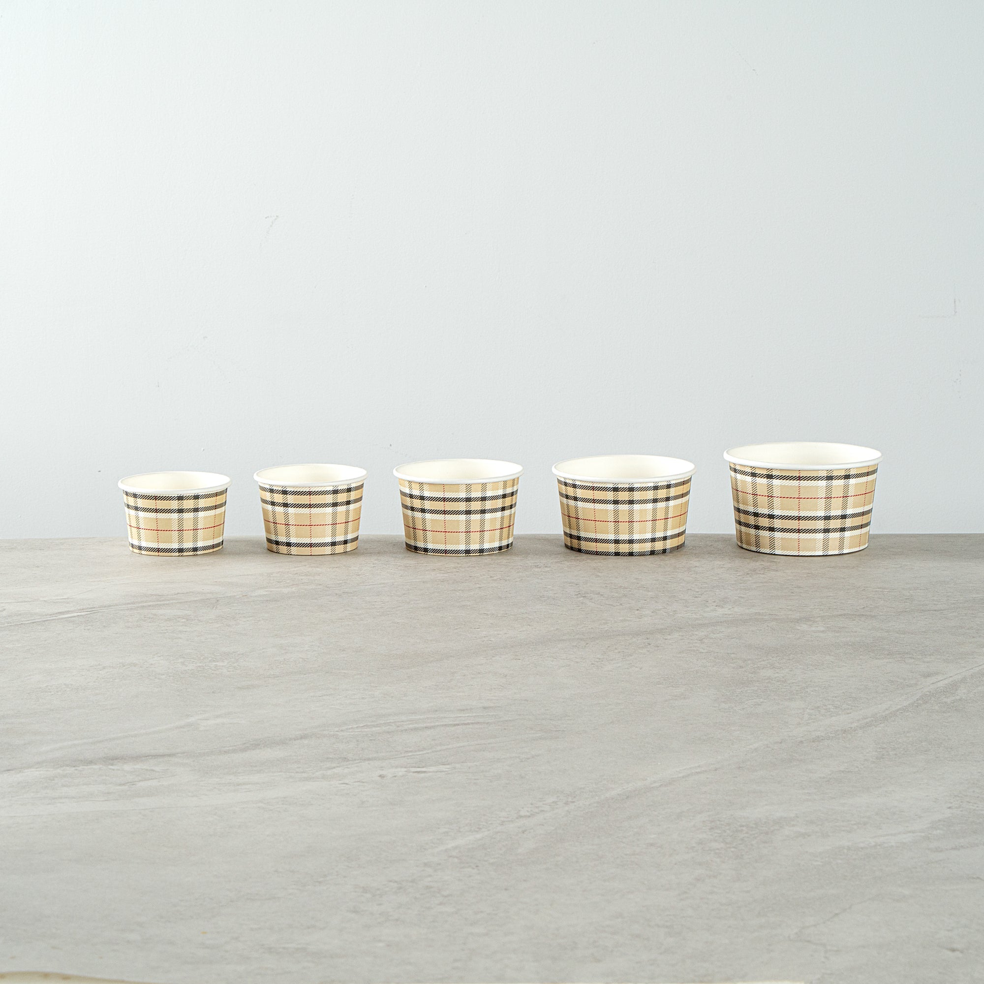 Coppetta 4 oz Round Plaid Paper To Go Cup - 3" x 3" x 2 1/2" - 200 count box