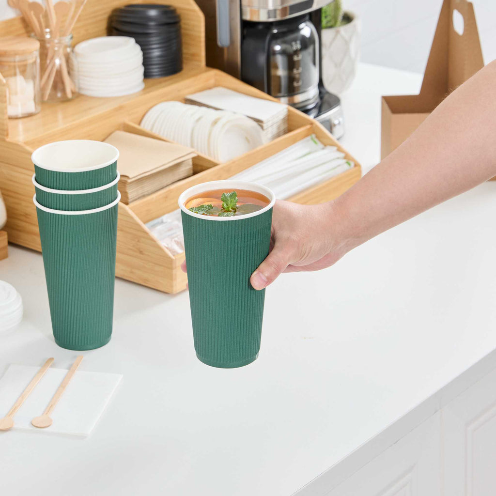 Restpresso 20 oz Forest Green Paper Coffee Cup - Ripple Wall - 3 1/2" x 3 1/2" x 6 1/4" - 10 count box