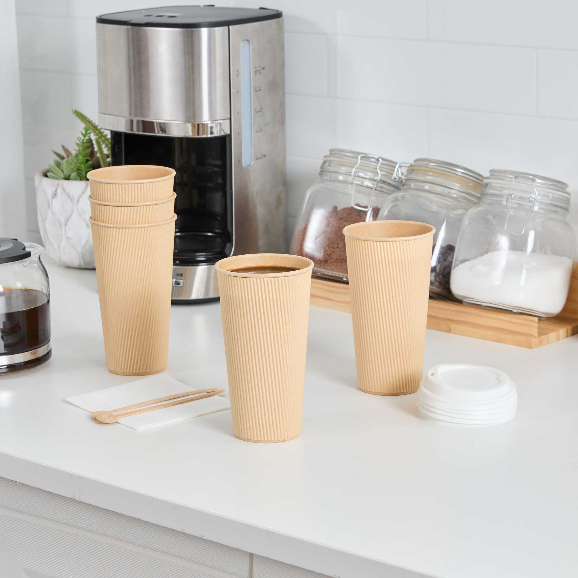 Restpresso 20 oz Kraft Paper Coffee Cup - Ripple Wall - 3 1/2" x 3 1/2" x 6 1/4" - 10 count box