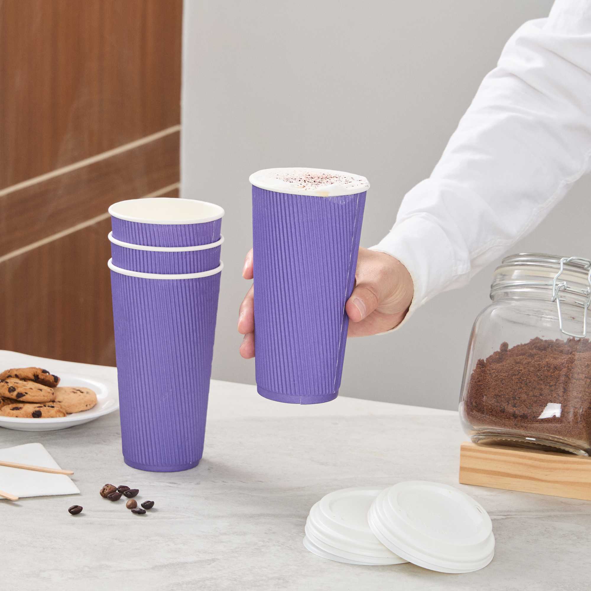 Restpresso 20 oz Royal Purple Paper Coffee Cup - Ripple Wall - 3 1/2" x 3 1/2" x 6 1/4" - 10 count box