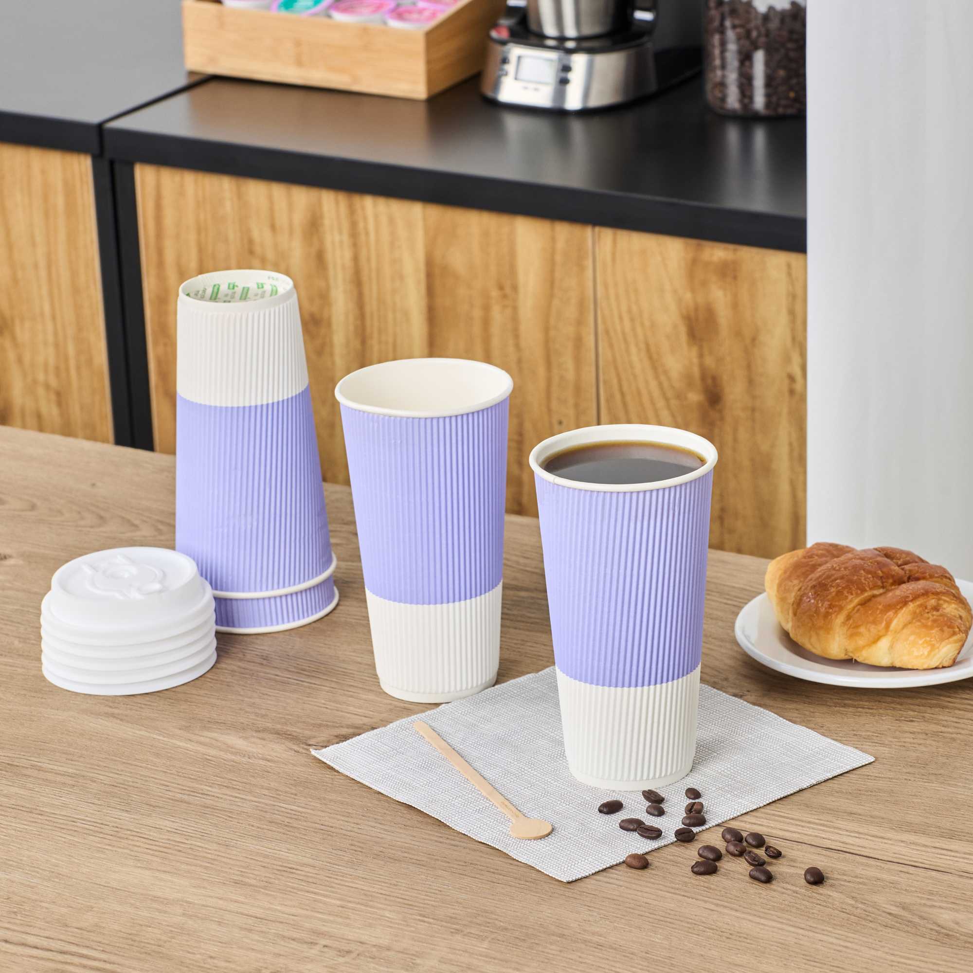 Restpresso 20 oz Light Purple Paper Coffee Cup - Ripple Wall - 3 1/2" x 3 1/2" x 6 1/4" - 10 count box