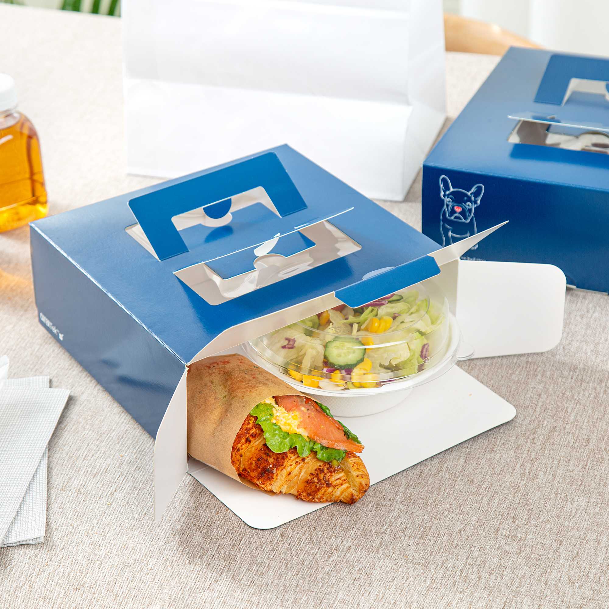 Cater Tek Square Frenchie Paper Cake / Take Out Container - with Pop-Up Handle, Window - 9" x 9" x 3 1/2" - 50 count box