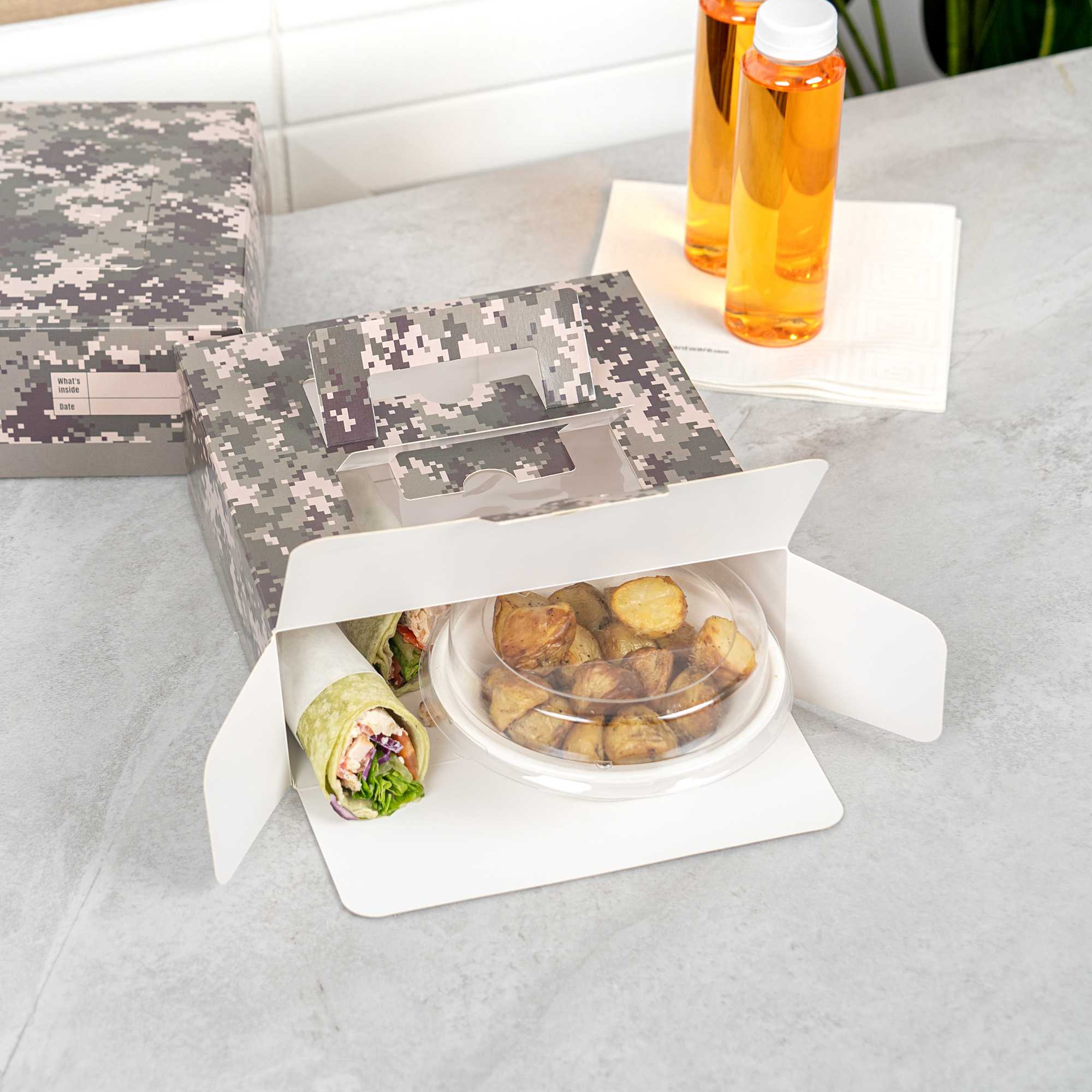 Cater Tek Square Camouflage Paper Cake / Take Out Container - with Pop-Up Handle, Window - 9" x 9" x 3 1/2" - 50 count box