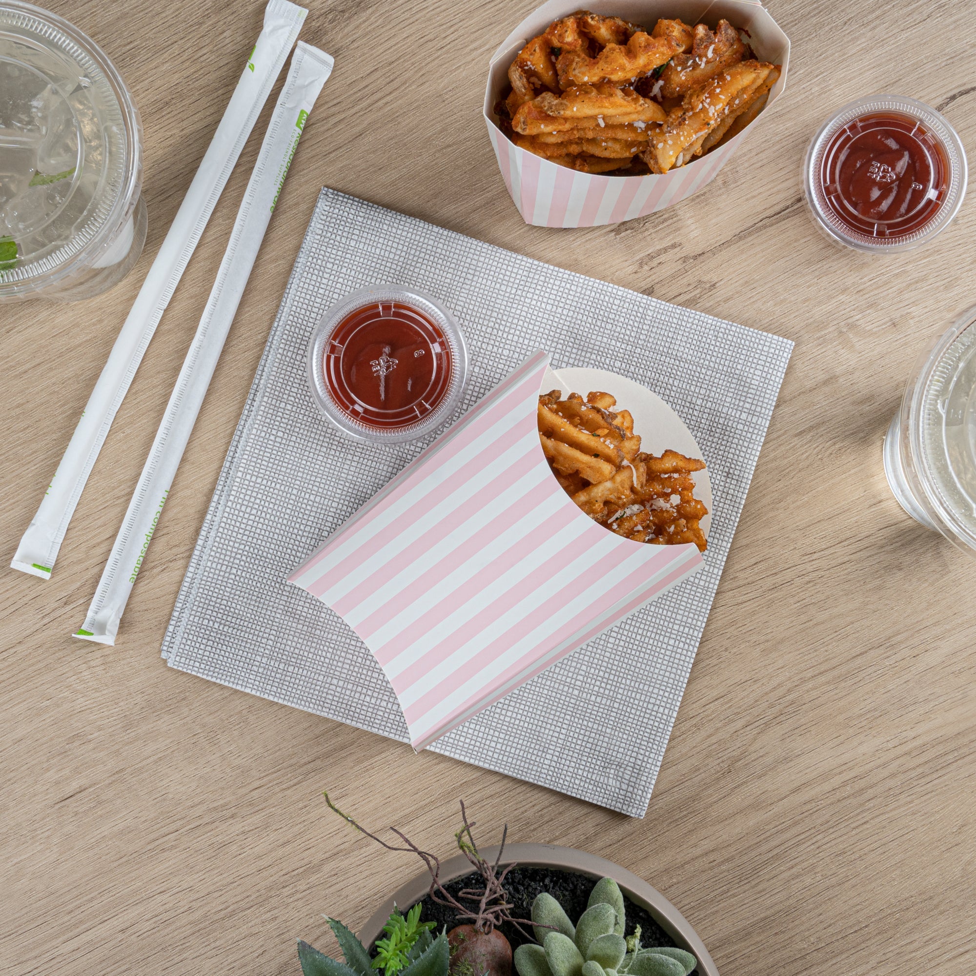 Bio Tek 4 oz Pink and White Stripe Paper Fry Cup / Snack Container - 4 3/4" x 3 1/2" x 5" - 100 count box