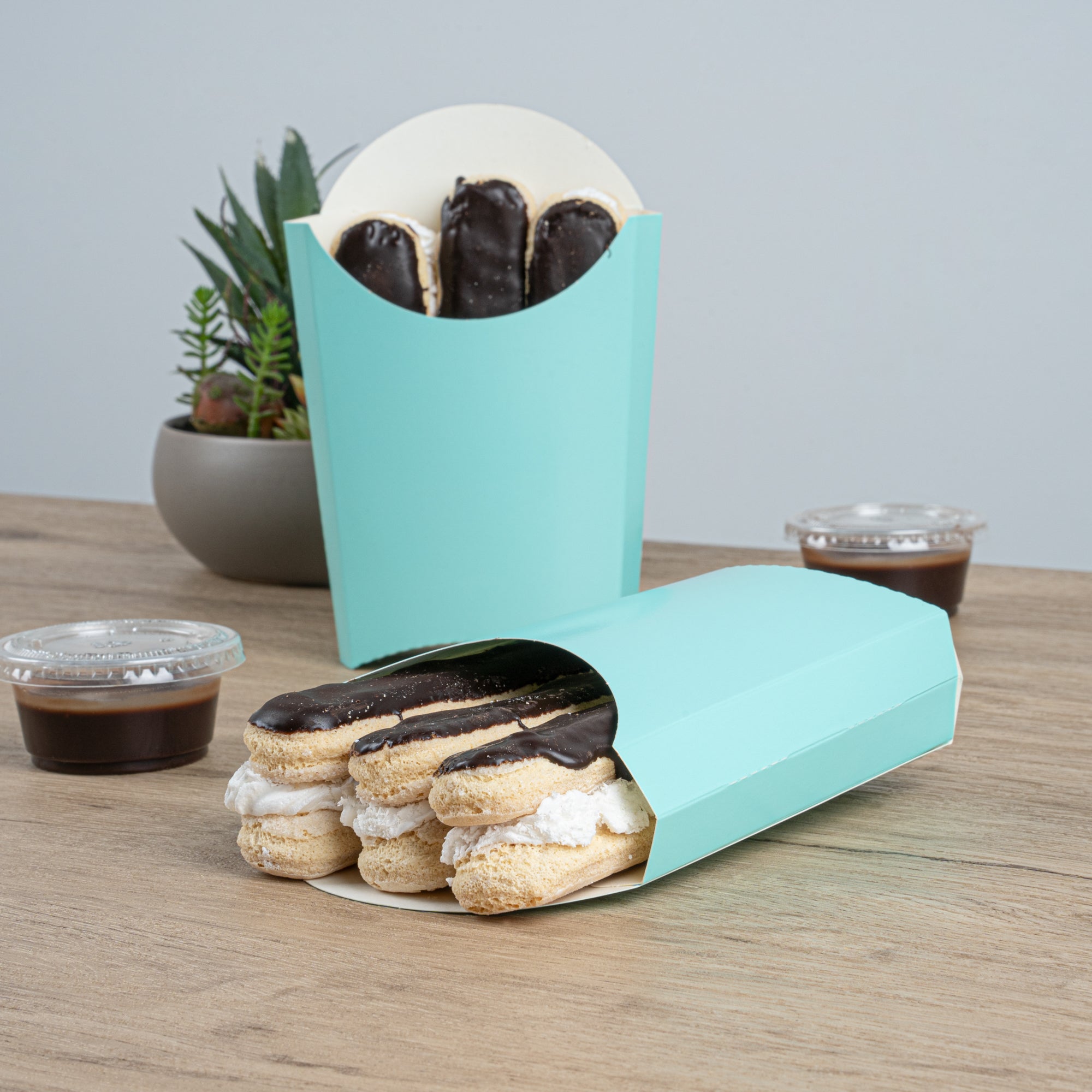 Bio Tek 4 oz Turquoise Paper Fry Cup / Snack Container - 4 3/4" x 3 1/2" x 5" - 100 count box