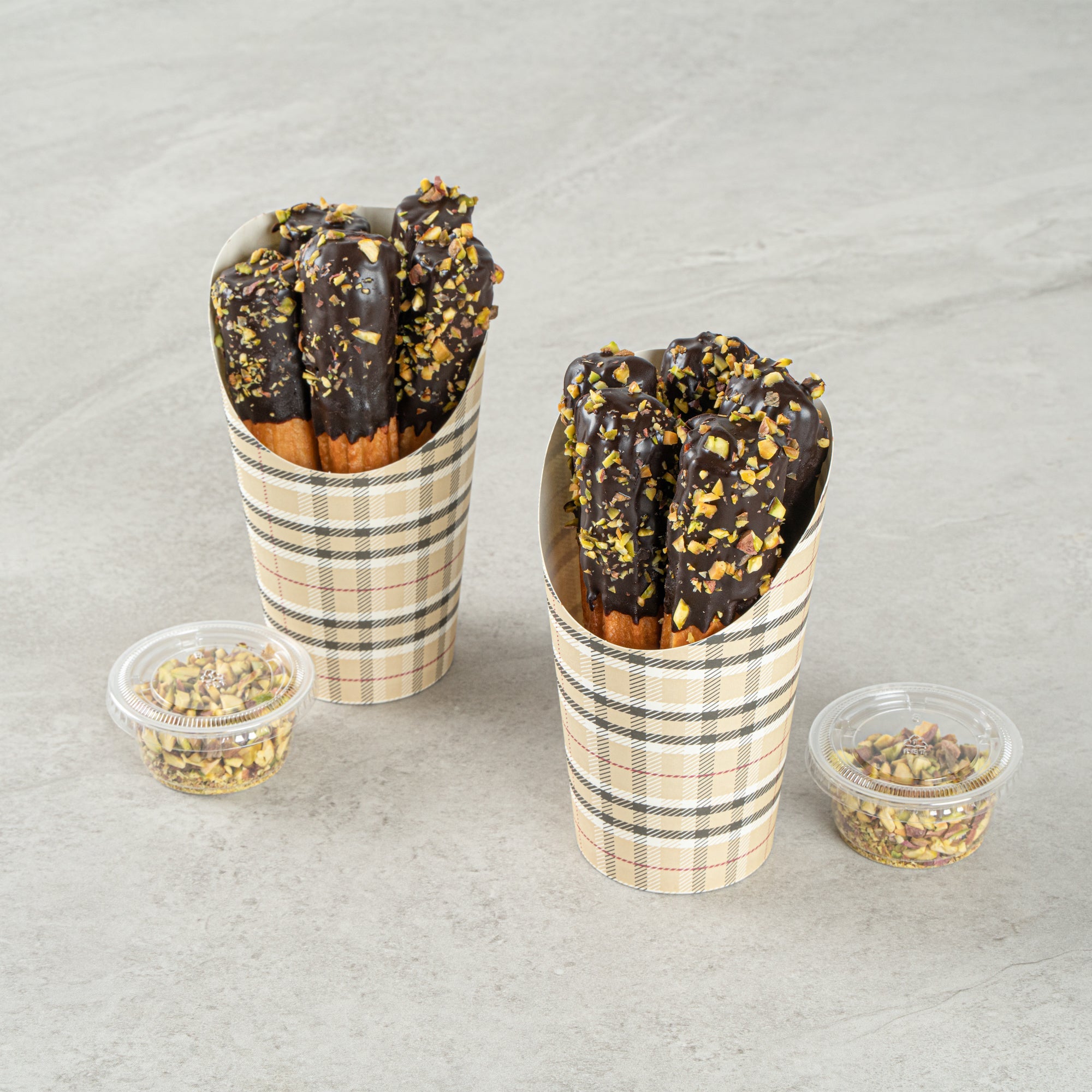 Bio Tek 16 oz Round Plaid Paper Incline Cup - 3 1/2" x 3 1/2" x 5 3/4" - 100 count box