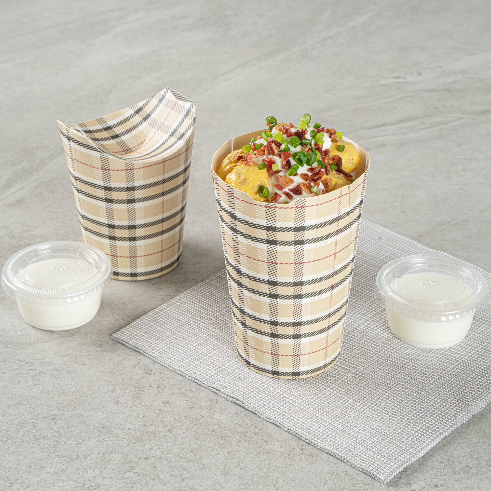 Bio Tek 16 oz Round Plaid Paper To Go Fry Cup - 3 1/4" x 3 1/4" x 4 1/4" - 100 count box