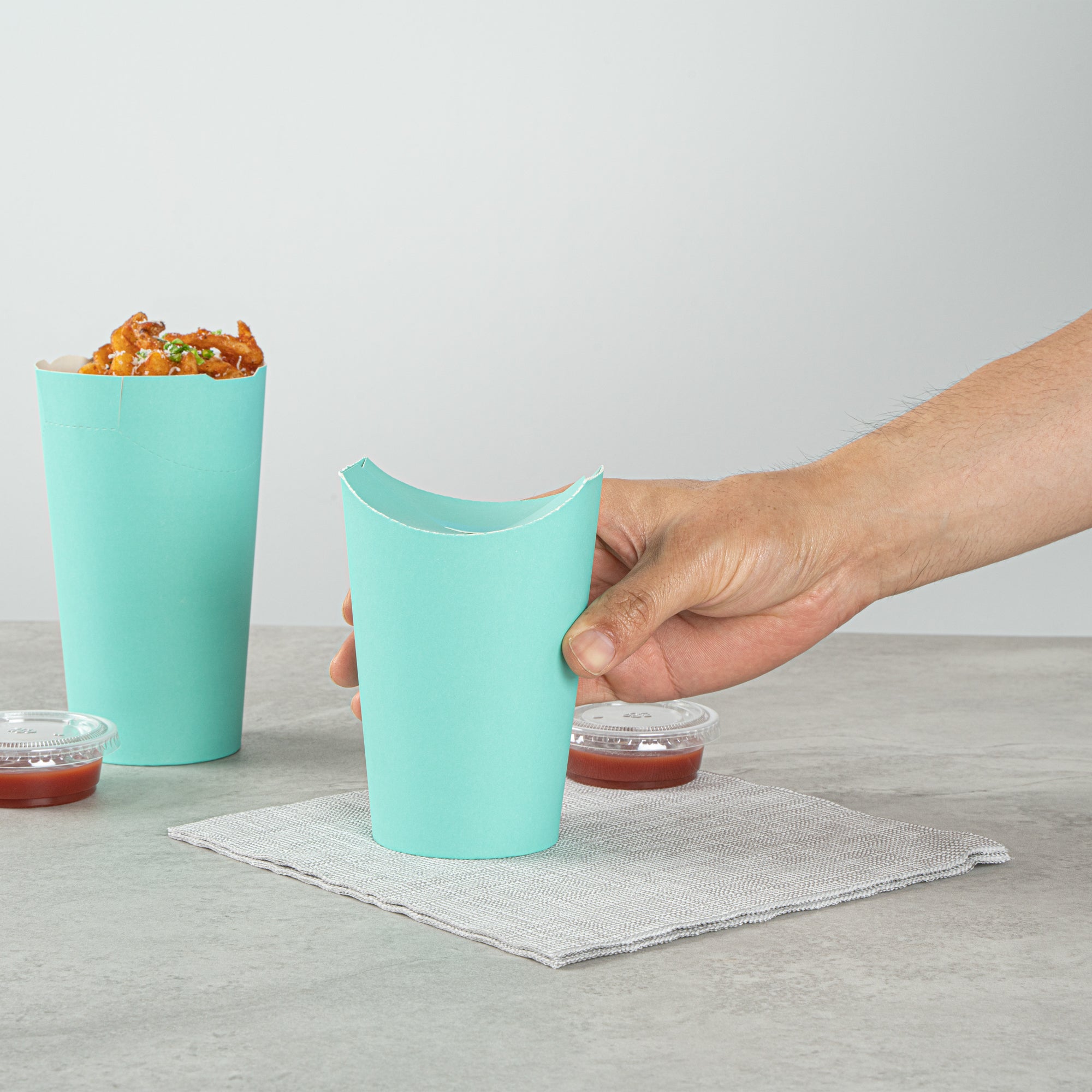 Bio Tek 20 oz Round Turquoise Paper To Go Fry Cup - 3 1/4" x 3 1/4" x 5" - 100 count box
