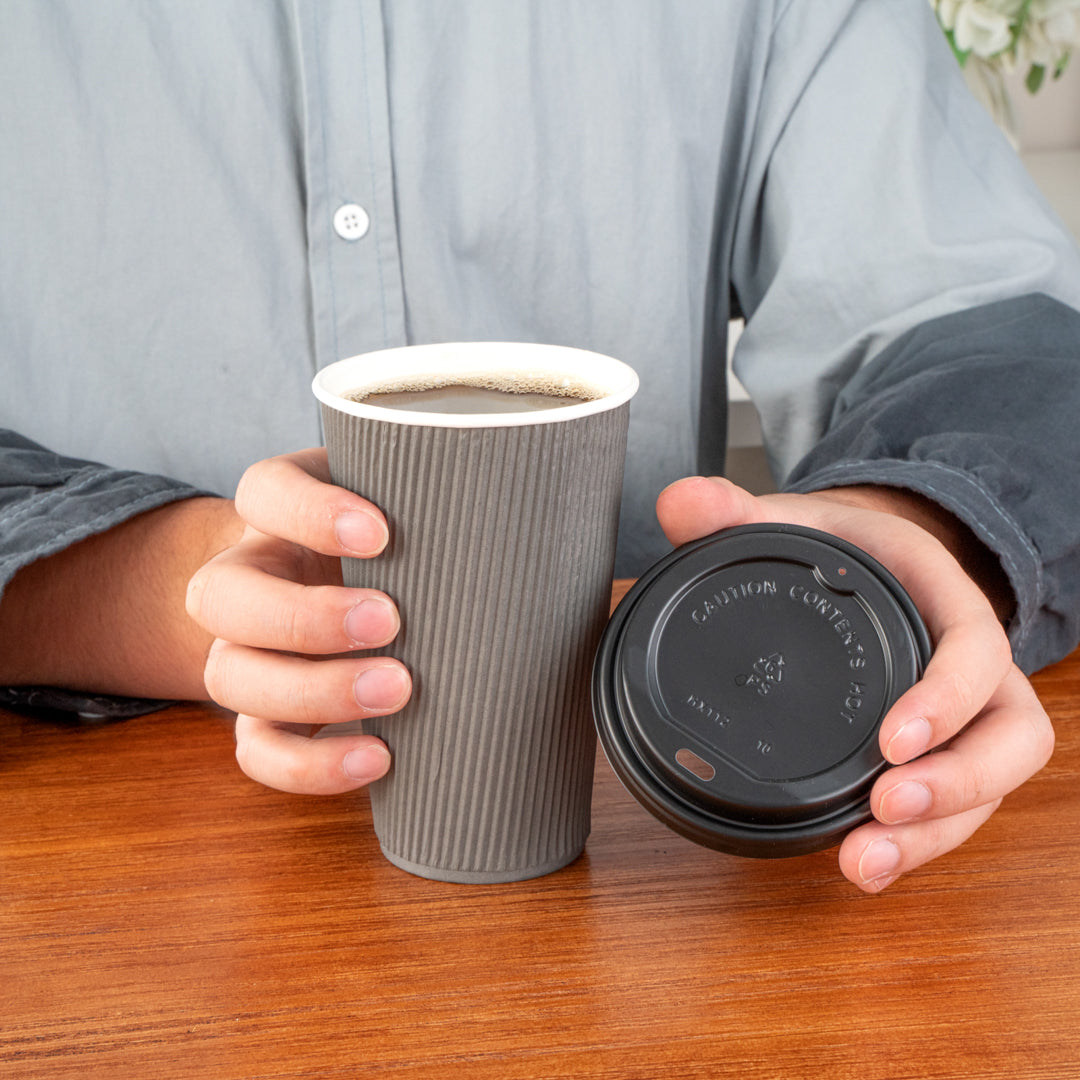 Restpresso 16 oz Gray Paper Ripple Wall Coffee Cup - with Black Lid - 3 1/2" x 3 1/2" x 6 1/4" - 200 count box