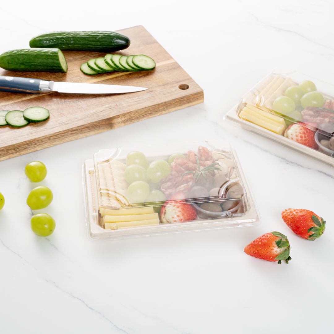 Pulp Tek Rectangle Clear Plastic Lid - Fits Medium Sushi Tray - 7 1/4" x 5" x 1 1/4" - 100 count box
