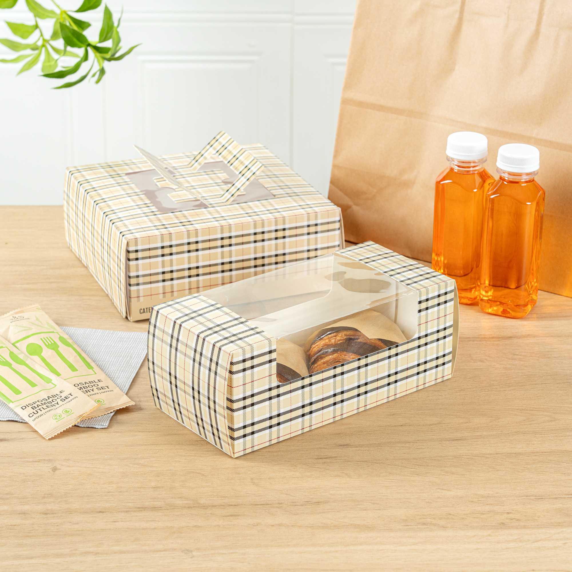 Pastry Tek Plaid Paper Pastry / Cake Box - with Window - 9 3/4" x 4 3/4" x 4" - 100 count box