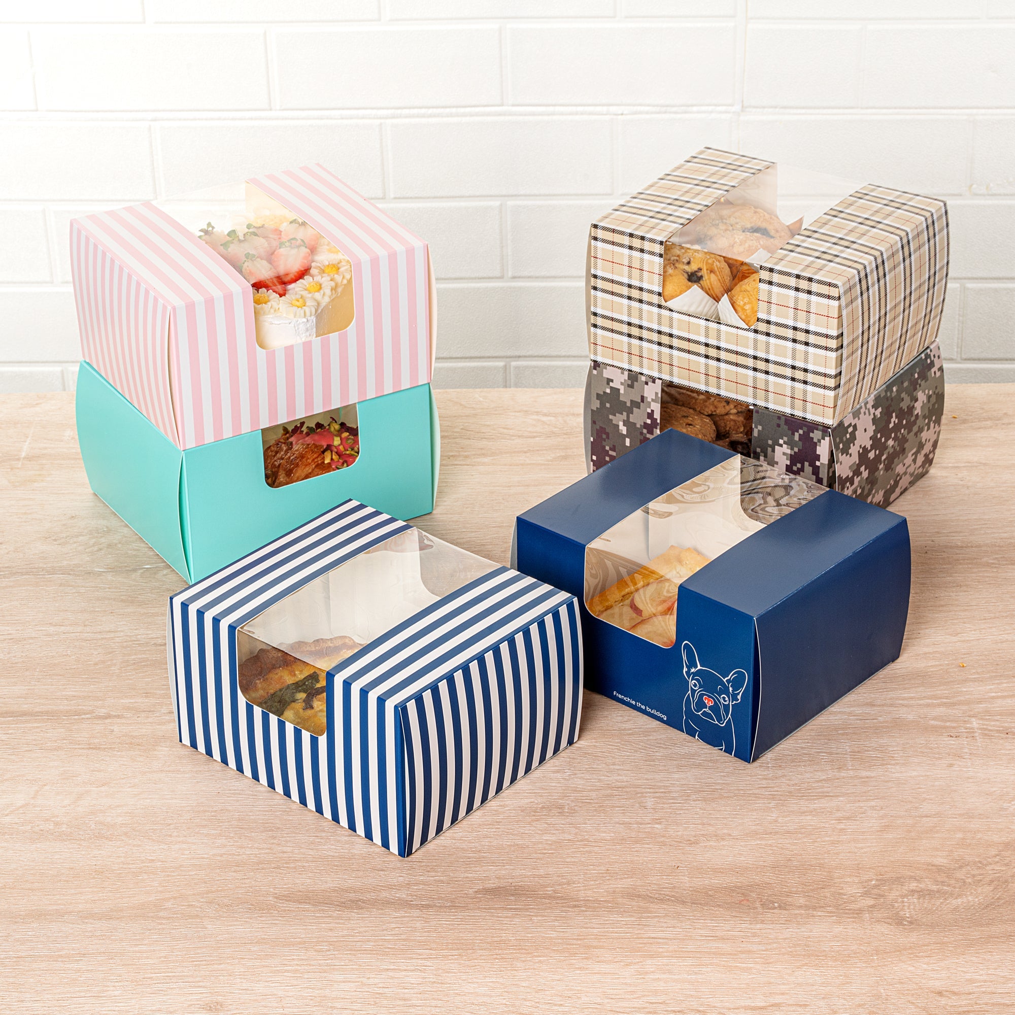 Pastry Tek Blue and White Stripe Paper Pastry / Cake Box - with Window - 7" x 6" x 4"- 100 count box