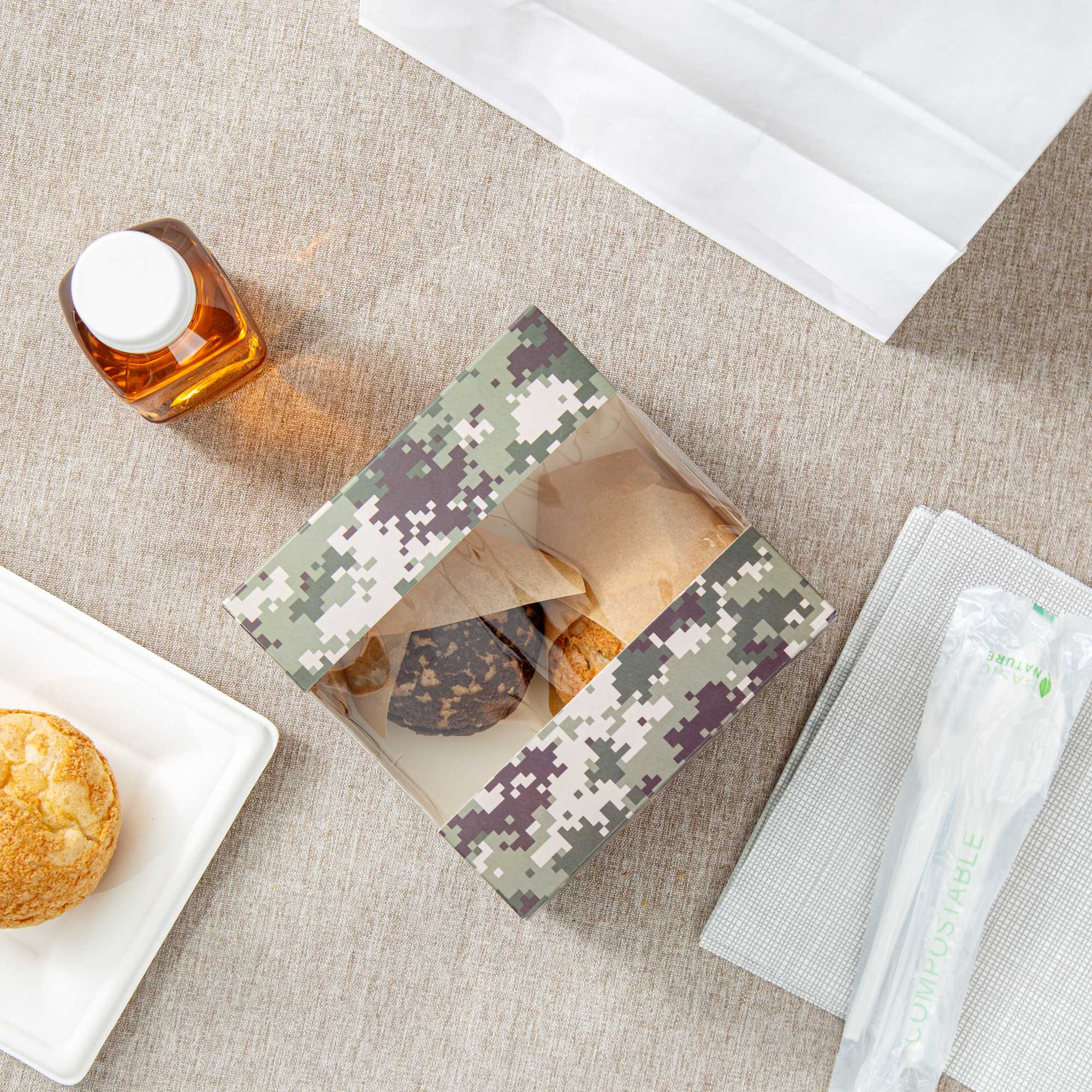 Pastry Tek Camouflage Paper Pastry / Cake Box - with Window - 6 1/4" x 6 1/4" x 3 1/4" - 100 count box