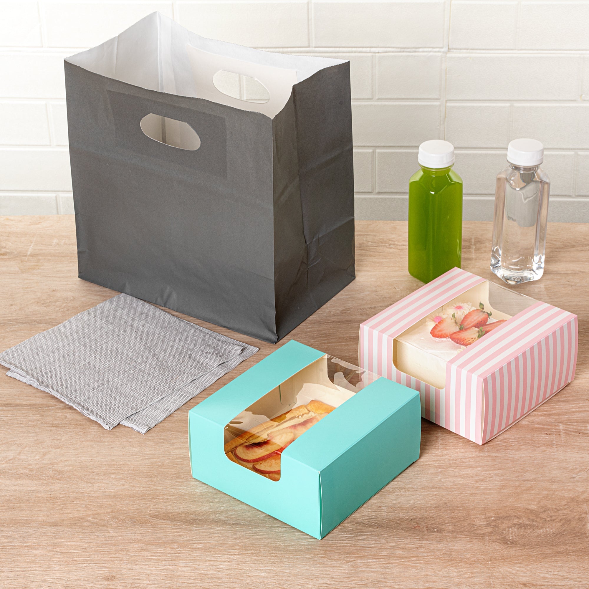Pastry Tek Turquoise Paper Pastry / Cake Box - with Window - 6 1/4" x 6 1/4" x 3 1/4" - 100 count box