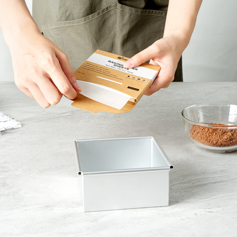Pastry Tek White Parchment Paper Baking Sheet - Precut, Silicone Coated - 4" x 4" - 1000 count box
