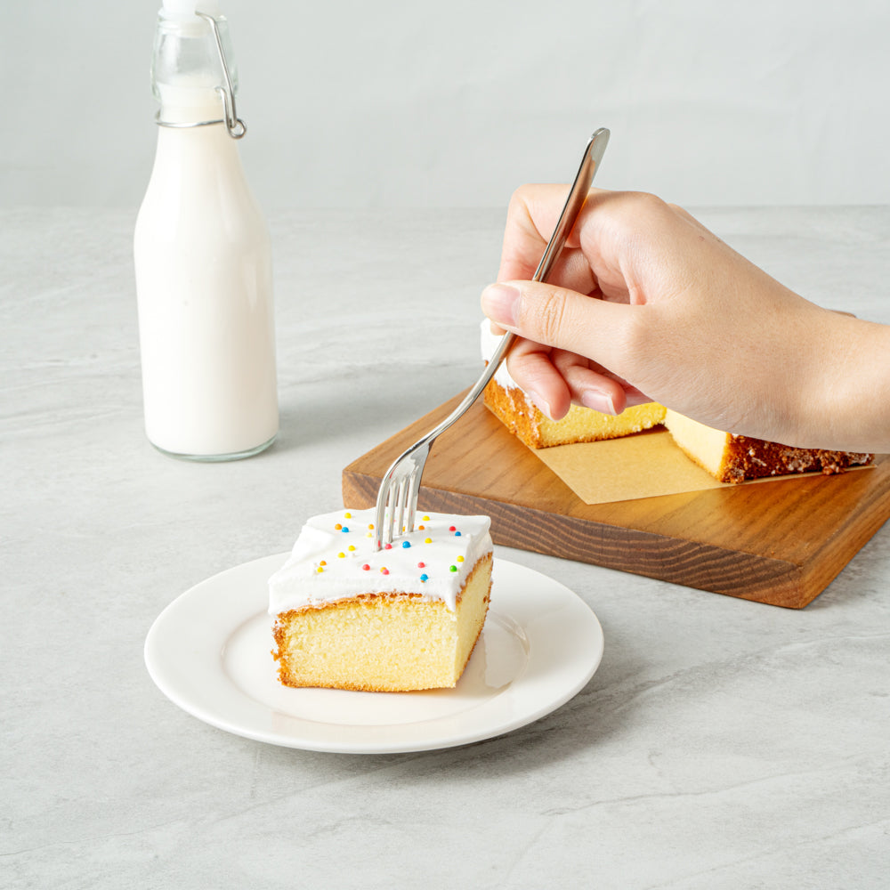 Pastry Tek Unbleached Parchment Paper Baking Sheet - Precut, Silicone Coated, Compostable - 5" x 5" - 200 count box