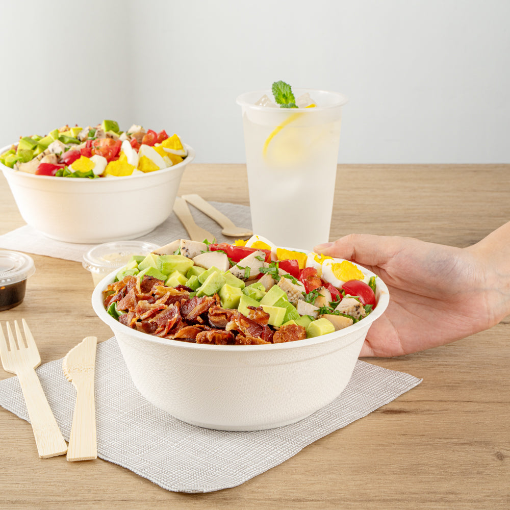 Pulp Safe No PFAS Added 32 oz Round White Sugarcane / Bagasse Salad Bowl - Home Compostable - 7" x 7" x 2 3/4" - 100 count box