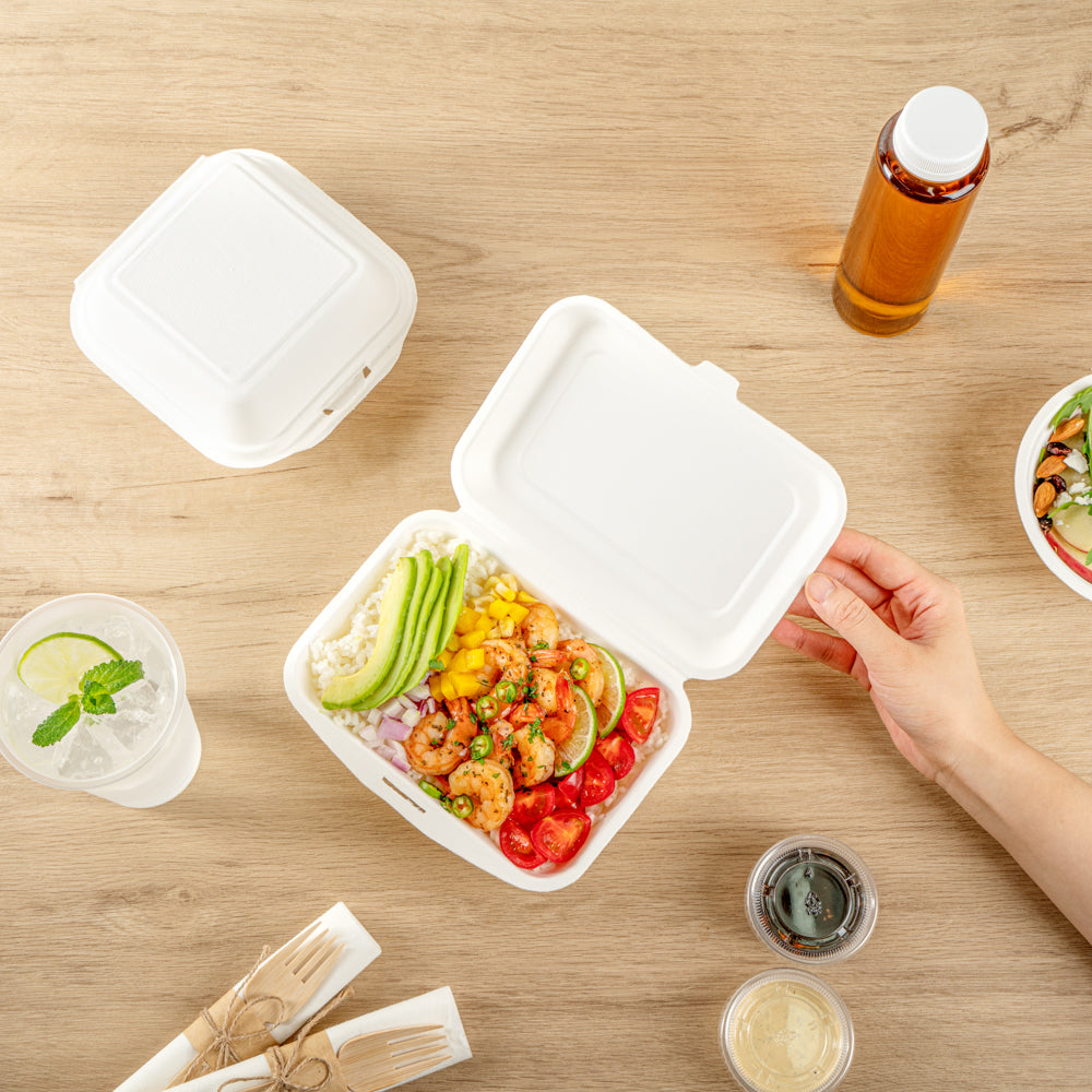 Pulp Safe No PFAS Added 20 oz White Sugarcane / Bagasse Clamshell Container - Home Compostable - 7 1/4" x 5 1/2" x 2 1/2" - 100 count box