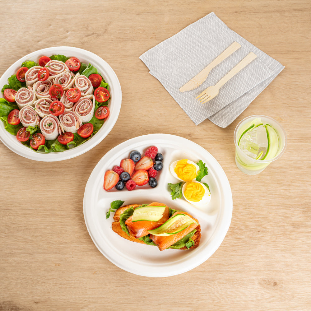 Pulp Safe No PFAS Added White Sugarcane / Bagasse Plate - Home Compostable, 3-Compartment - 10 1/4" x 10 1/4" x 1" - 100 count box