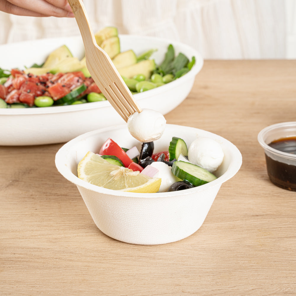 Pulp Safe No PFAS Added 8 oz Round White Sugarcane / Bagasse Salad Bowl - Home Compostable - 4 1/2" x 4 1/2" x 1 3/4" - 100 count box