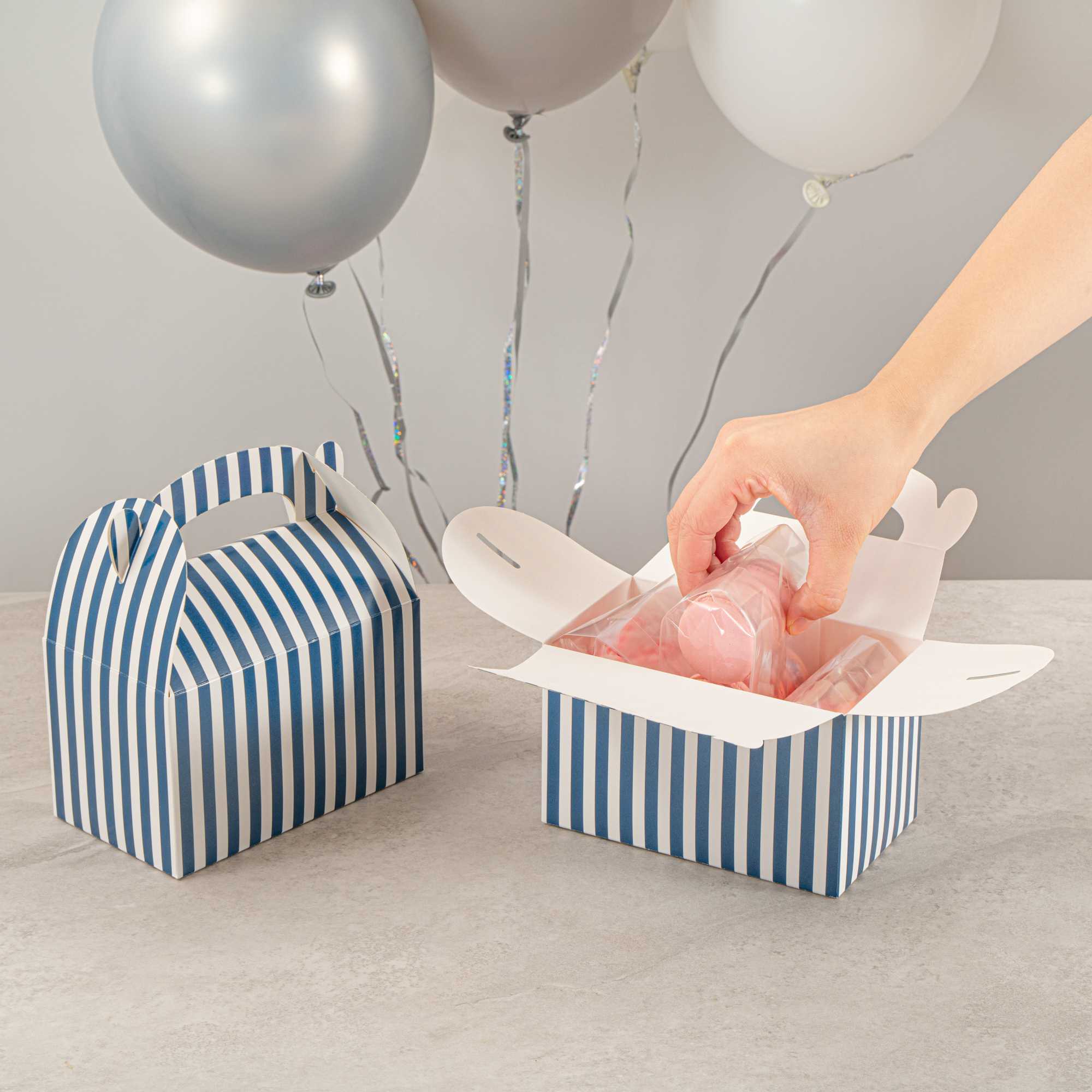Bio Tek Blue & White Stripe Paper Gable Box / Take Out Container - Compostable - 6" x 3 1/2" x 3 1/2" - 25 count box