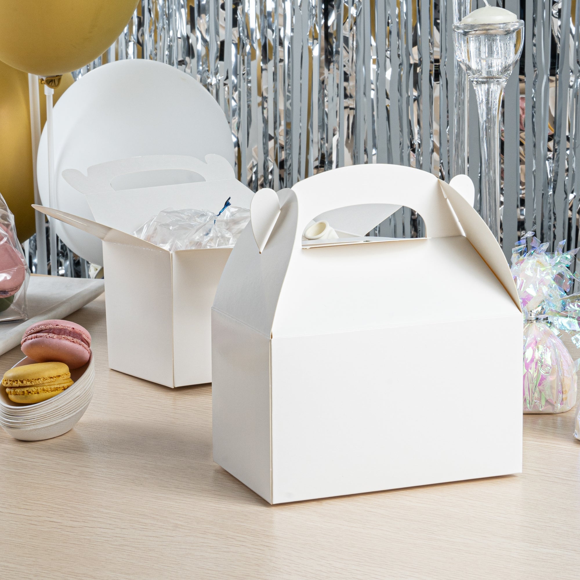 Bio Tek White Paper Gable Box / Take Out Container - Greaseproof - 6" x 3 1/2" x 3 1/2" - 25 count box