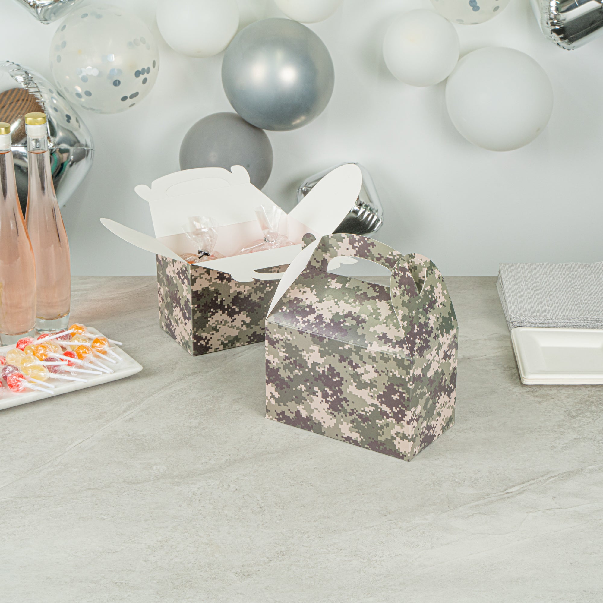 Bio Tek Camouflage Paper Gable Box / Take Out Container - Compostable - 8 1/2" x 4 3/4" x 5 1/2" - 100 count box