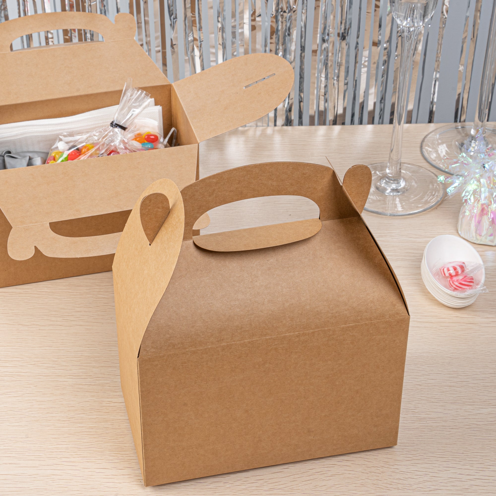 Bio Tek Kraft Paper Gable Box / Take Out Container - Greaseproof - 8 1/2" x 4 3/4" x 5 1/2" - 25 count box