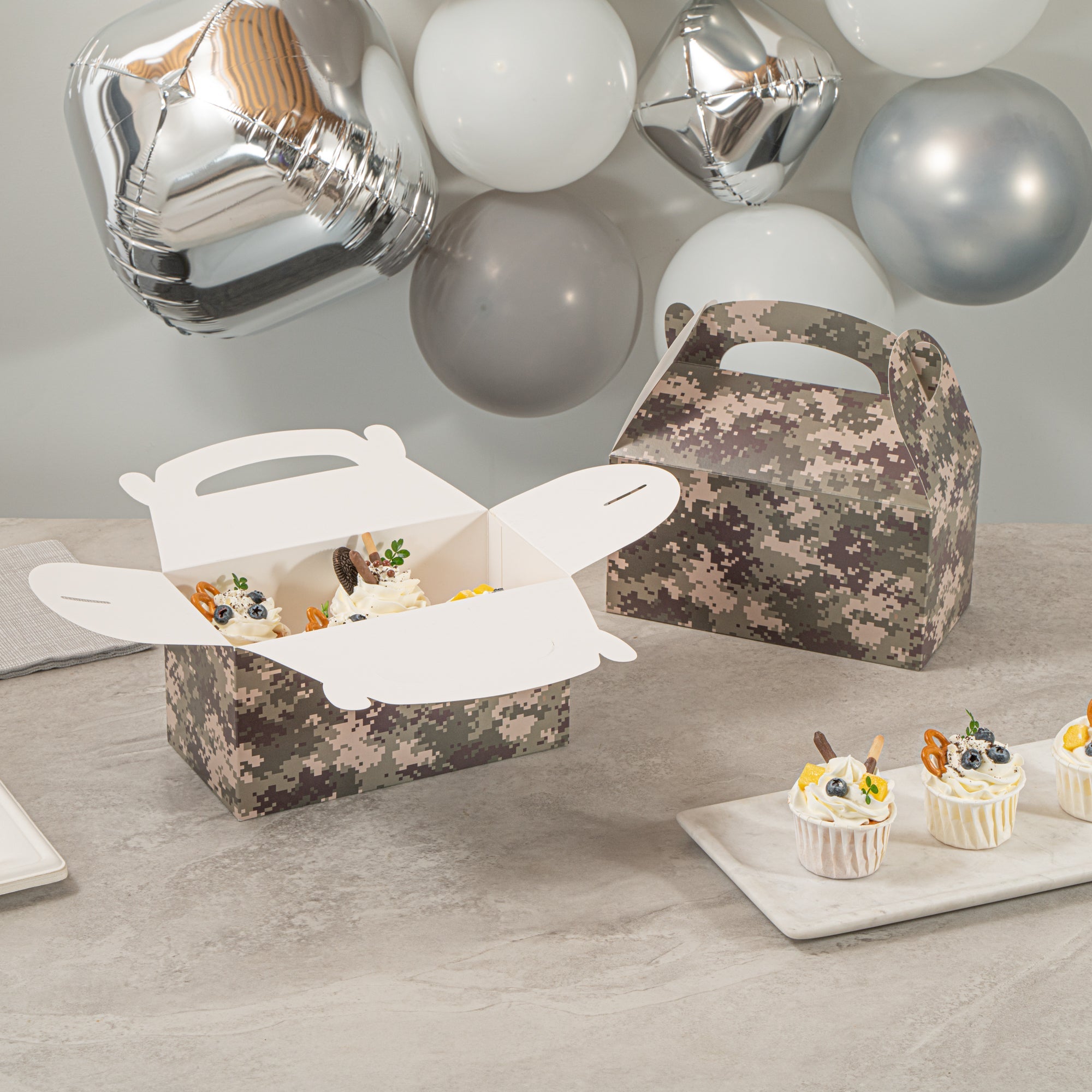 Bio Tek Camouflage Paper Gable Box / Take Out Container - Compostable - 9 1/2" x 5" x 5" - 25 count box
