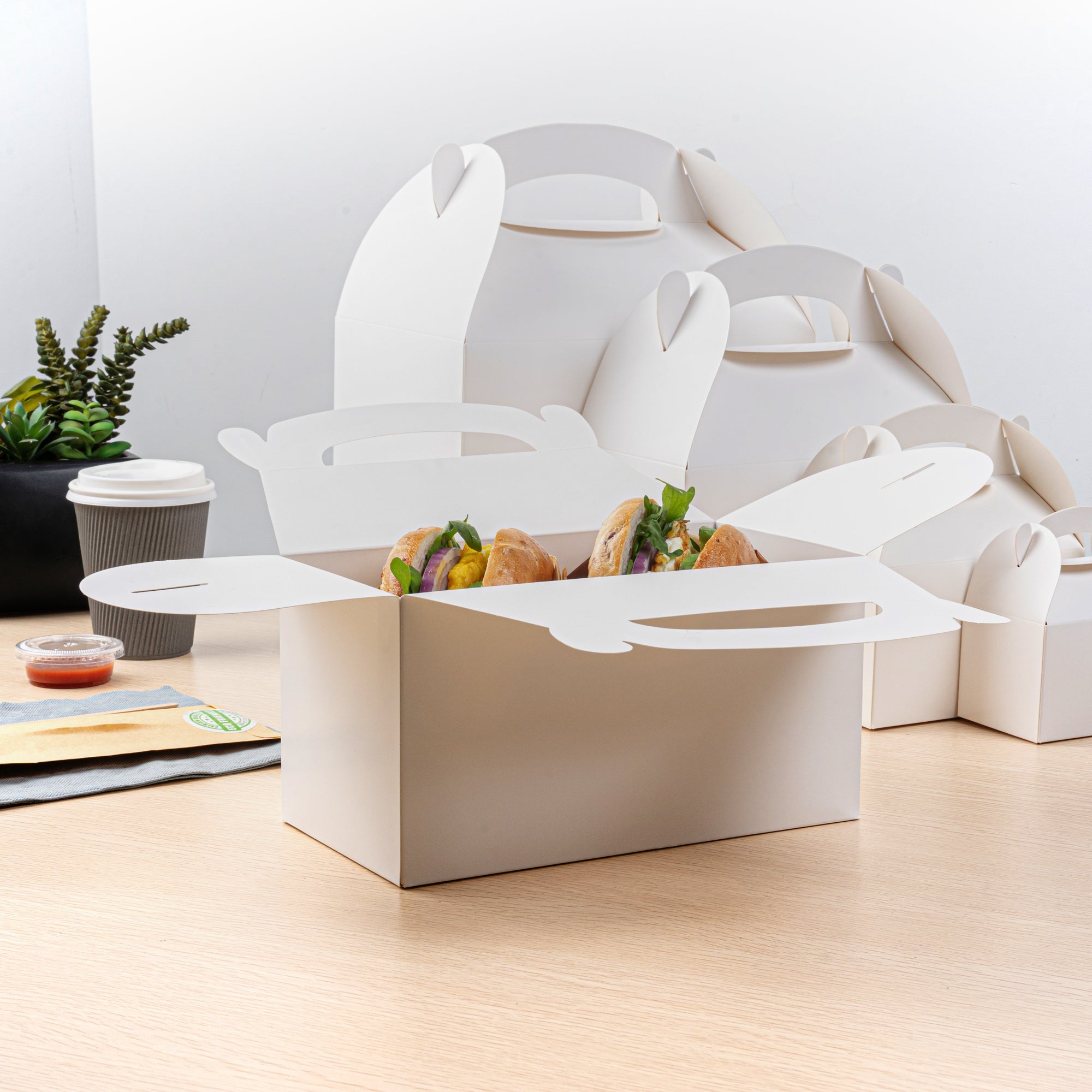 Bio Tek White Paper Gable Box / Take Out Container - Greaseproof - 9 1/2" x 5" x 5" - 25 count box