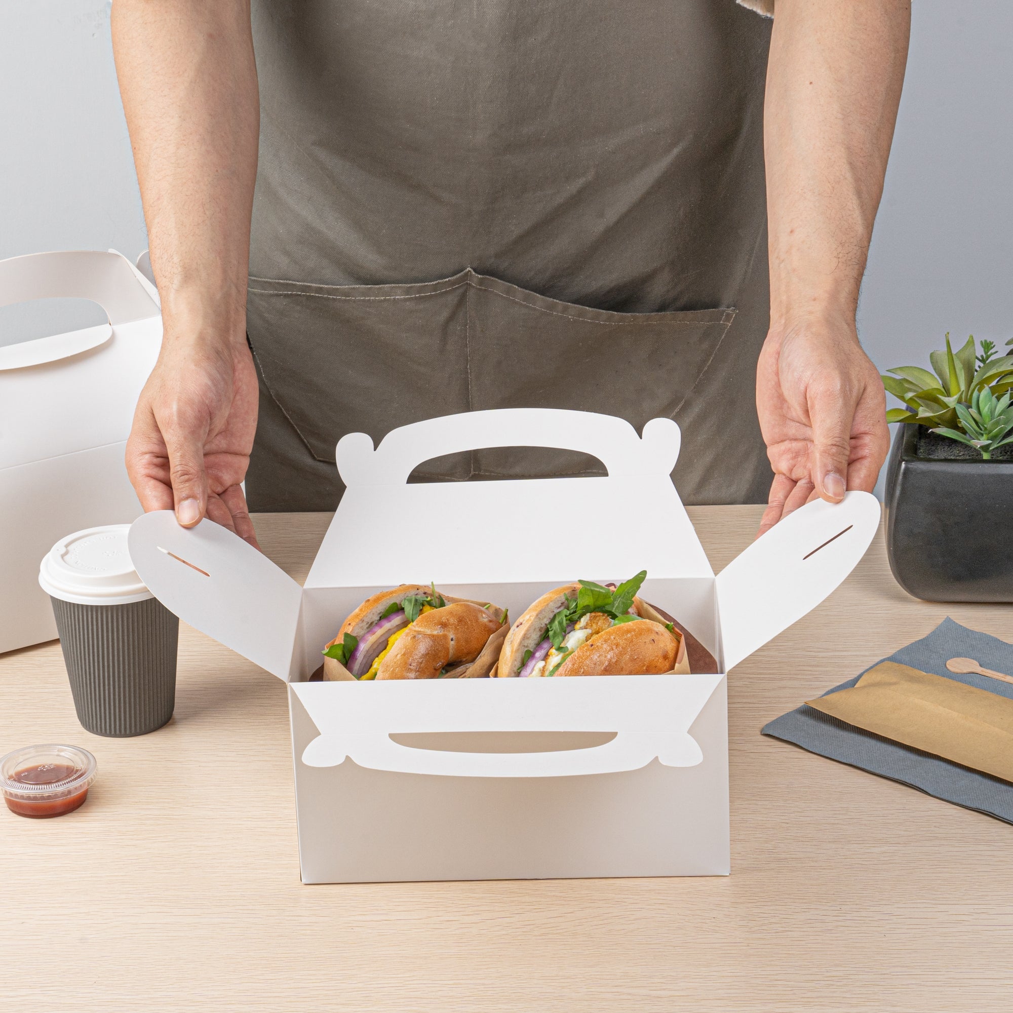 Bio Tek White Paper Gable Box / Take Out Container - Greaseproof - 9 1/2" x 5" x 5" - 100 count box