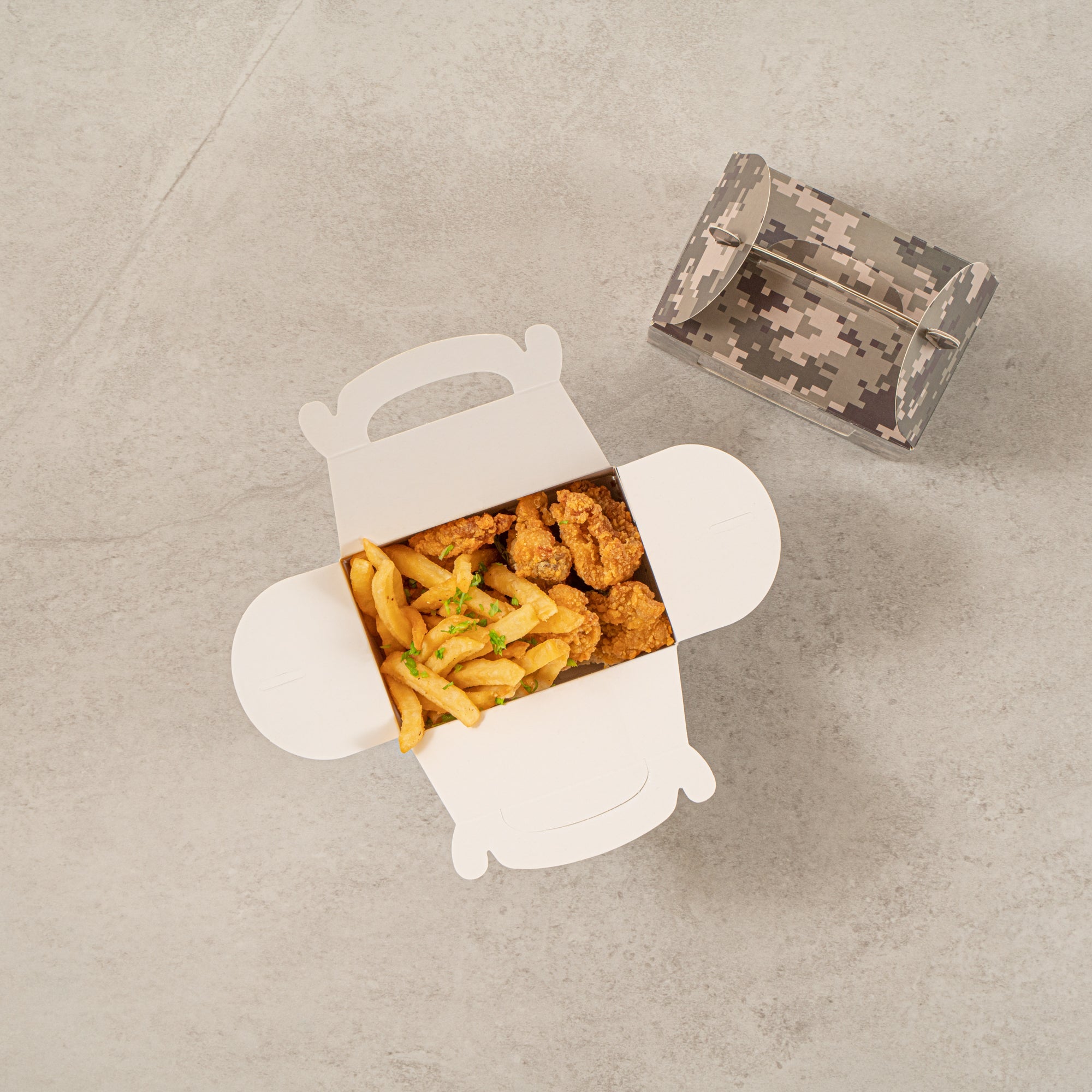 Bio Tek Camouflage Paper Gable Box / Take Out Container - with Window - 4" x 2 1/2" x 2 1/2" - 100 count box