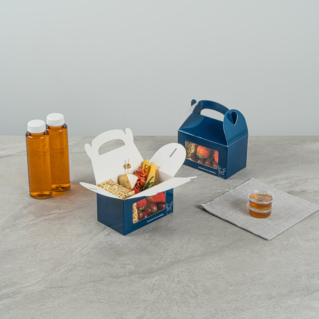 Bio Tek Frenchie Paper Gable Box / Take Out Container - with Window - 6" x 3 1/2" x 3 1/2" - 25 count box