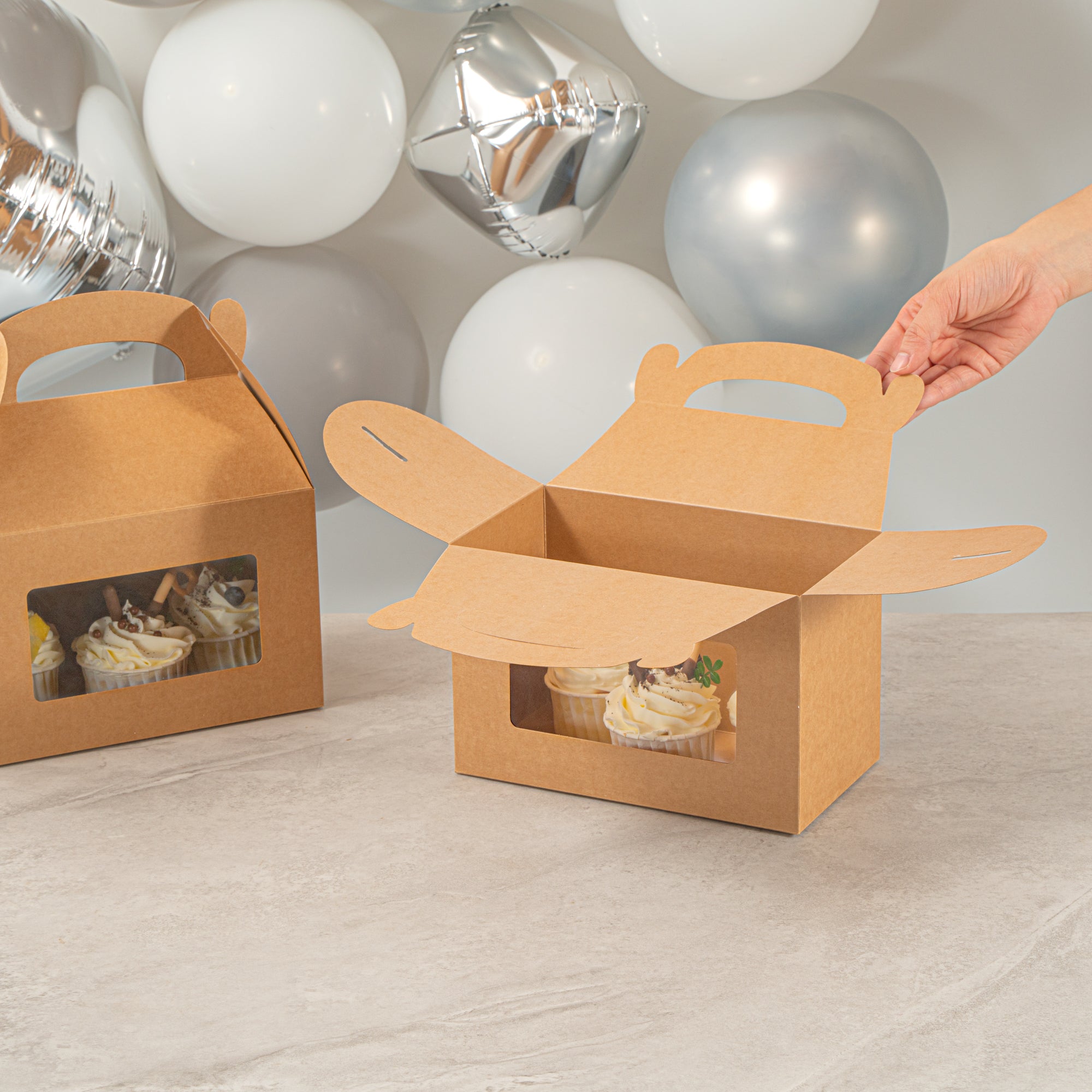 Bio Tek Kraft Paper Gable Box / Take Out Container - Greaseproof, with Window - 8 1/2" x 4 3/4" x 5 1/2" - 100 count box