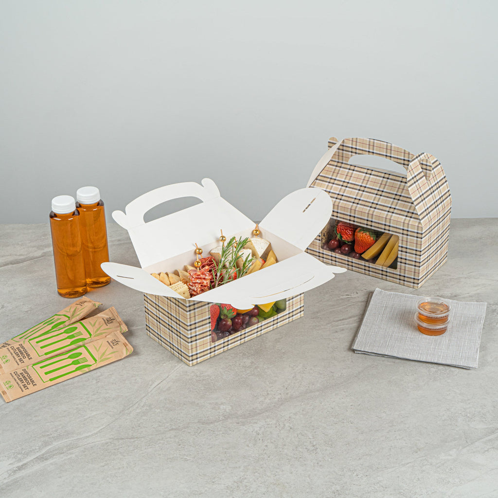 Bio Tek Plaid Paper Gable Box / Take Out Container - with Window - 9 1/2" x 5" x 5" - 25 count box