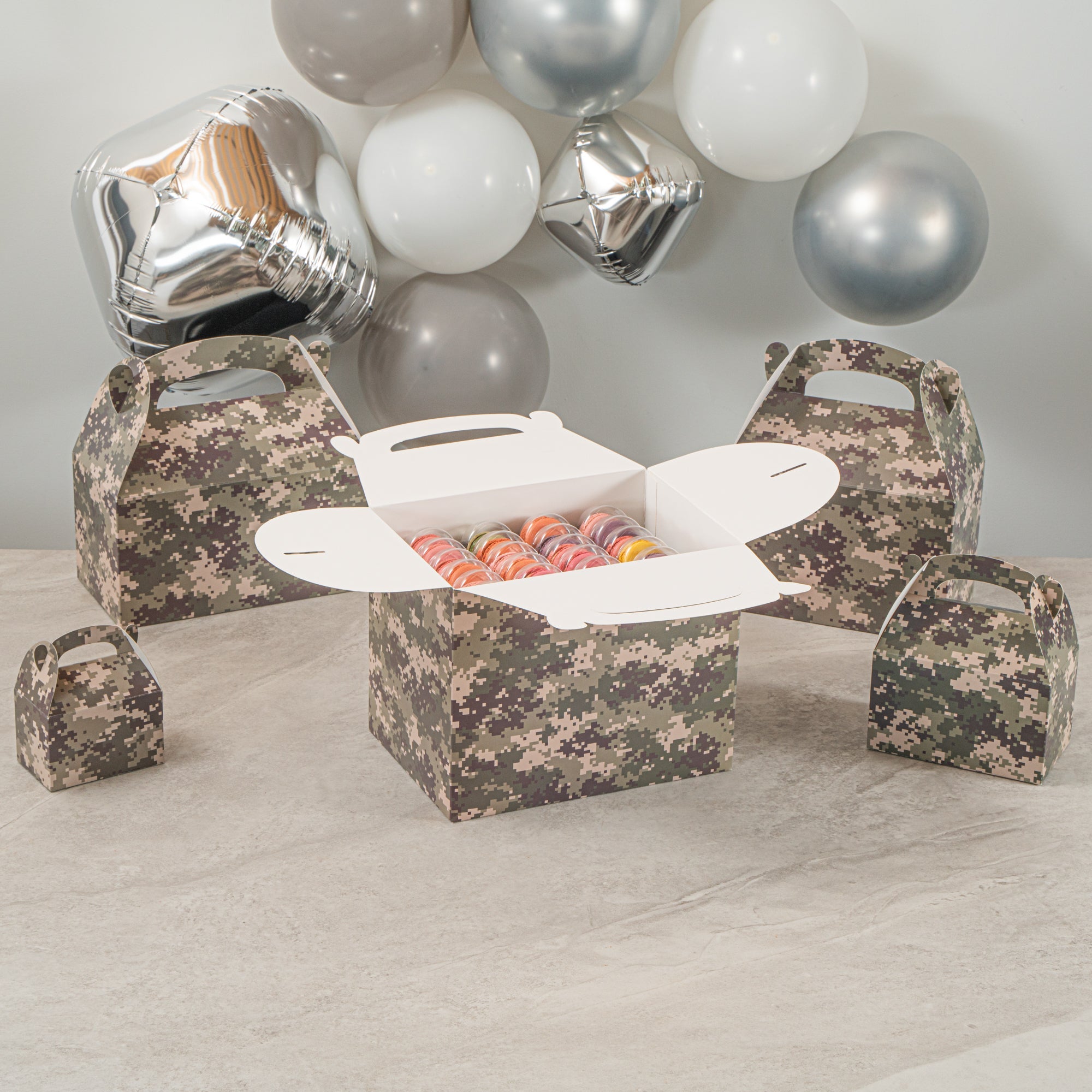 Bio Tek Camouflage Paper Gable Box / Take Out Container - Compostable - 10" x 7" x 8" - 25 count box