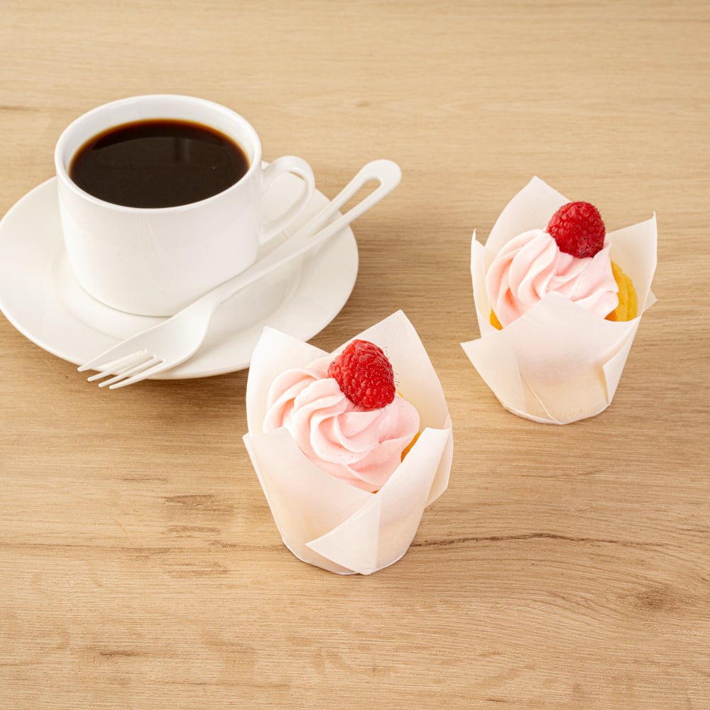 Panificio 3.5 oz Round White Paper Tulip Baking Cup - Greaseproof - 3 1/4" x 3 1/4" x 3 1/4" - 500 count box