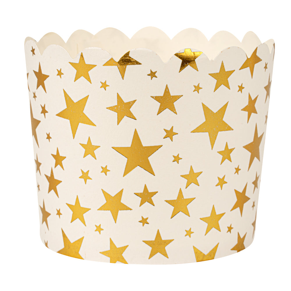 Panificio 4.5 oz White Paper Scalloped Baking Cup - Gold Stars - 2 3/4" x 2 3/4" x 2" - 500 count box