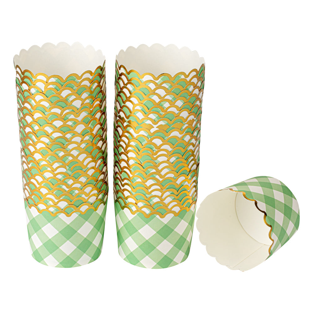 Panificio 4.5 oz Green Plaid Paper Scalloped Baking Cup - Gold Rim - 2 3/4" x 2 3/4" x 2" - 50 count box