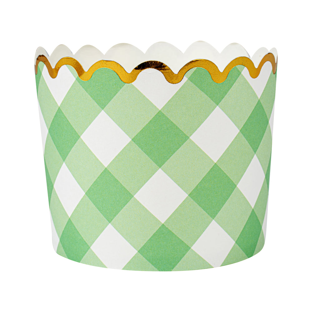 Panificio 4.5 oz Green Plaid Paper Scalloped Baking Cup - Gold Rim - 2 3/4" x 2 3/4" x 2" - 50 count box
