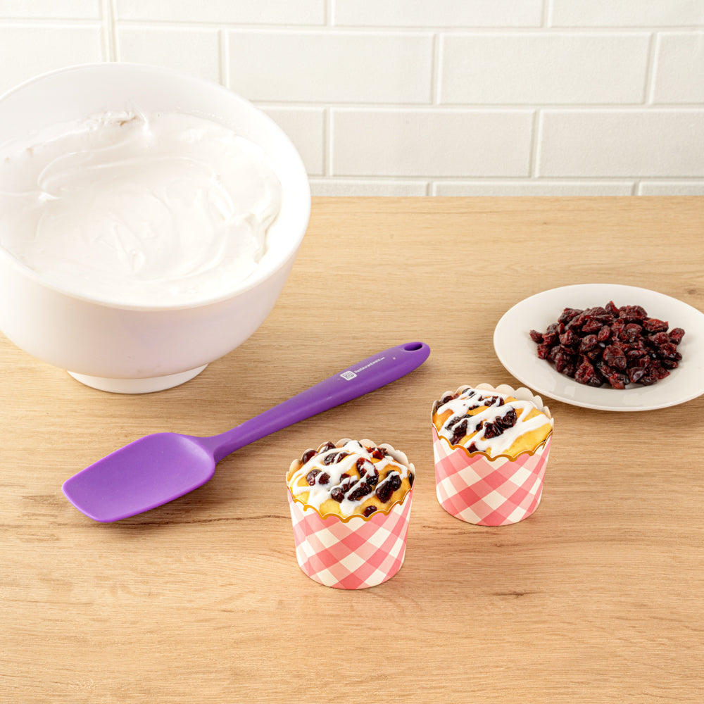 Panificio 4.5 oz Pink Plaid Paper Scalloped Baking Cup - Gold Rim - 2 3/4" x 2 3/4" x 2" - 500 count box