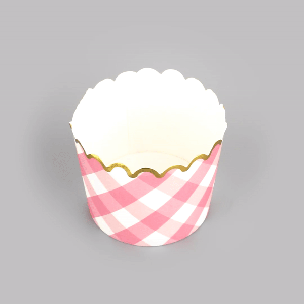 Panificio 4.5 oz Pink Plaid Paper Scalloped Baking Cup - Gold Rim - 2 3/4" x 2 3/4" x 2" - 50 count box