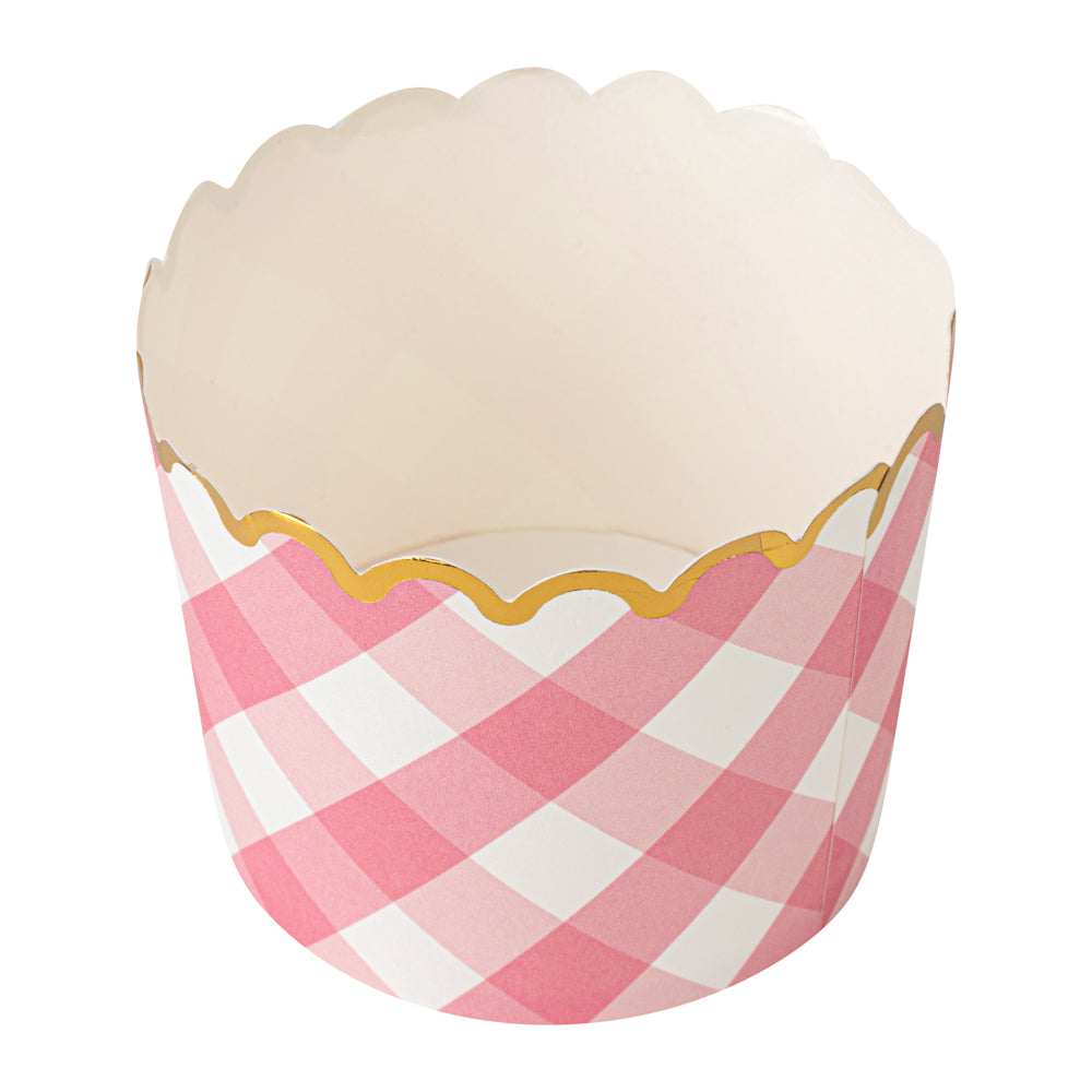 Panificio 4.5 oz Pink Plaid Paper Scalloped Baking Cup - Gold Rim - 2 3/4" x 2 3/4" x 2" - 50 count box