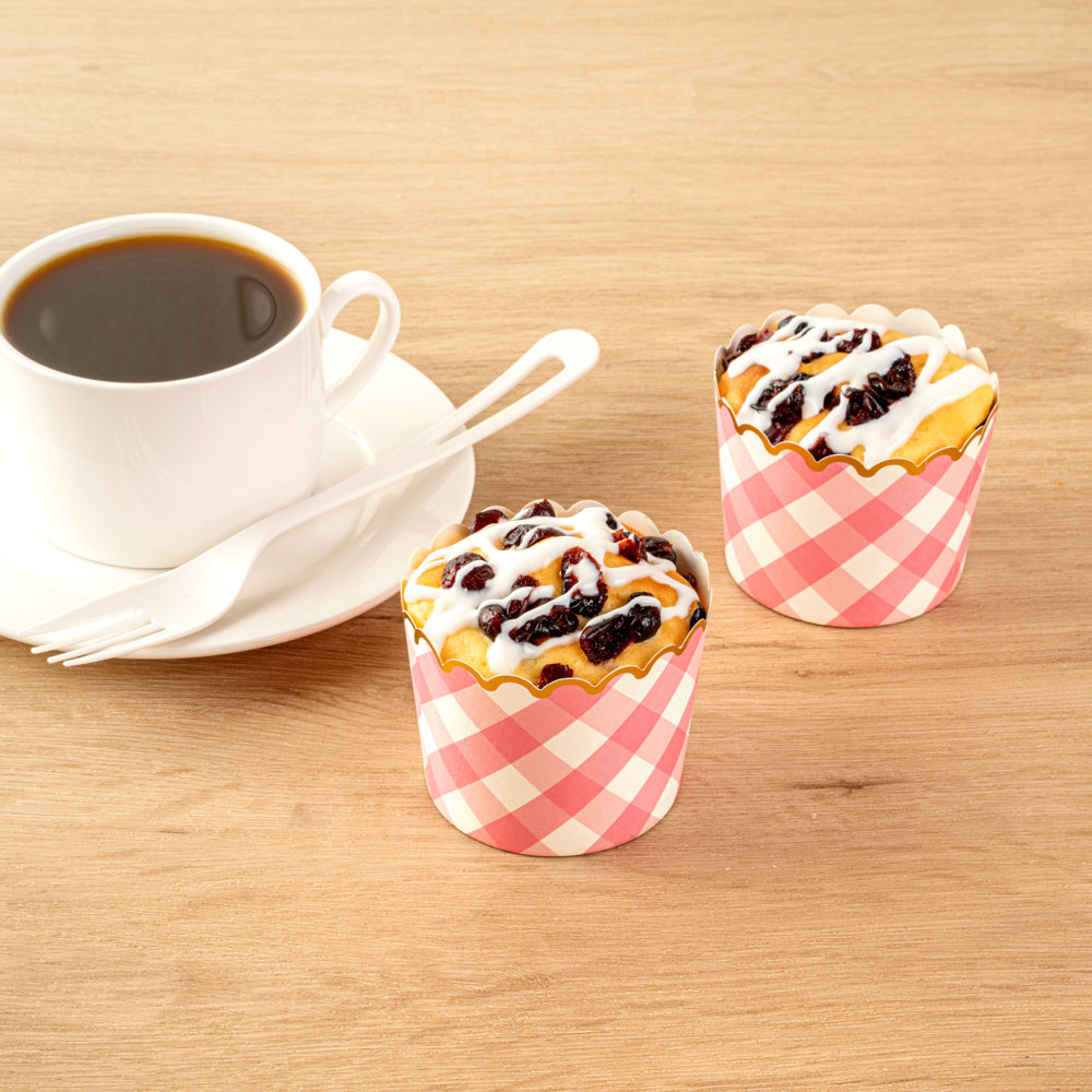 Panificio 4.5 oz Pink Plaid Paper Scalloped Baking Cup - Gold Rim - 2 3/4" x 2 3/4" x 2" - 50 count box
