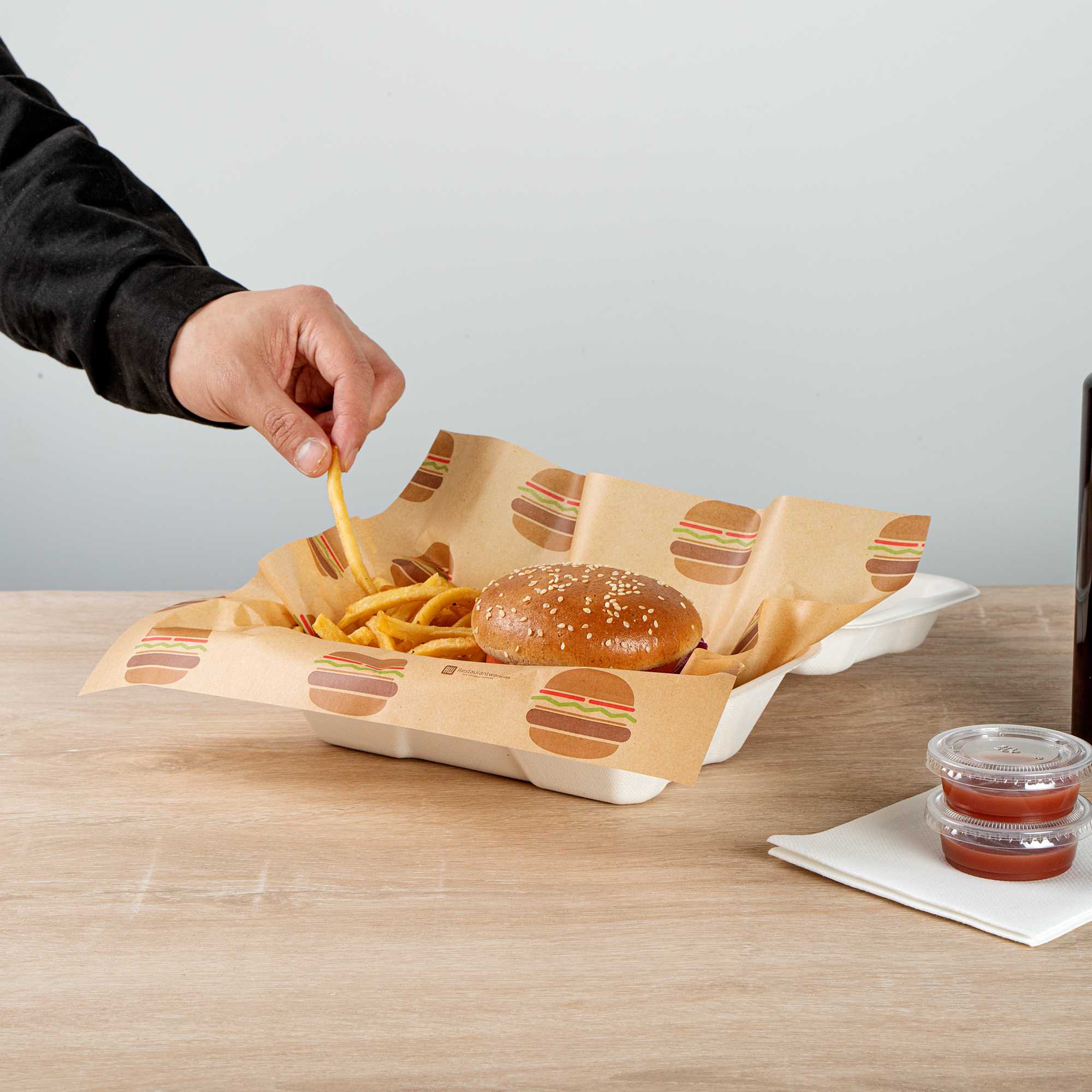Chef 101 No PFAS Added Kraft Paper Food Wrap and Fry Basket Liner - Mini Burger, Greaseproof - 12" x 12" - 2000 count box