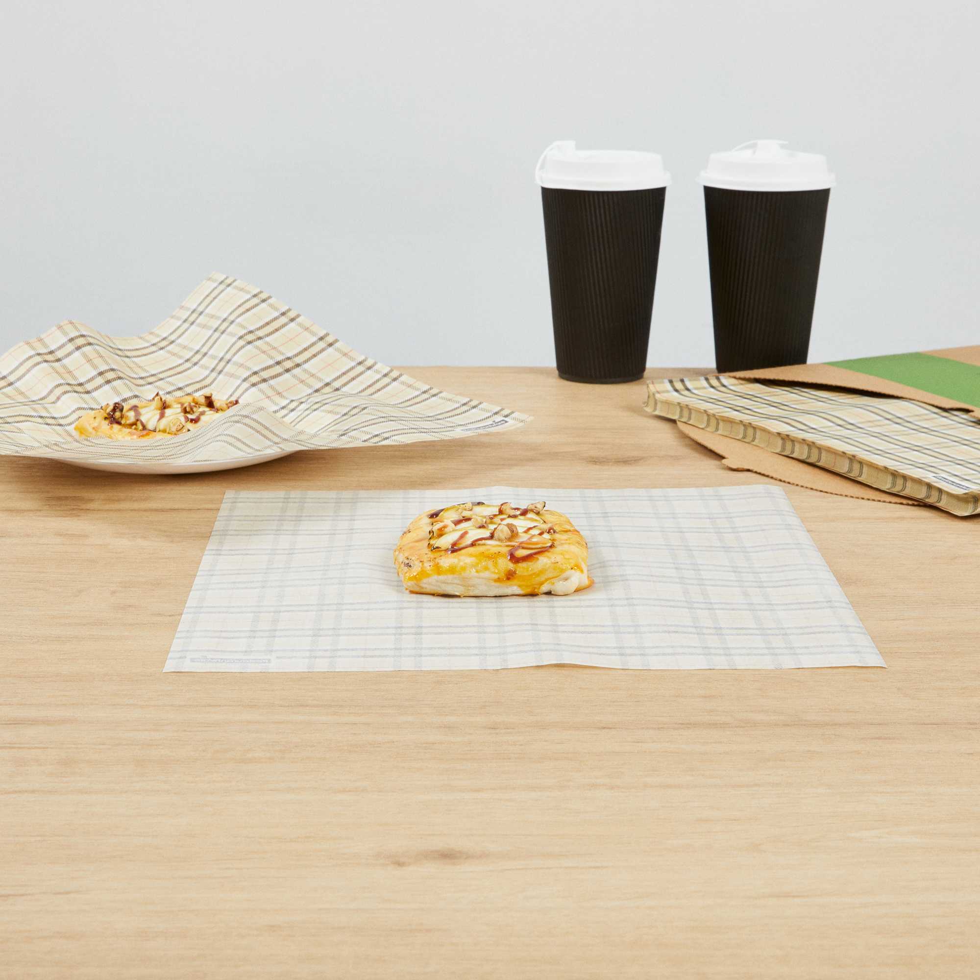 Chef 101 No PFAS Added Plaid Paper Bakery Wrap and Basket Liner - Greaseproof - 12" x 12" - 200 count box