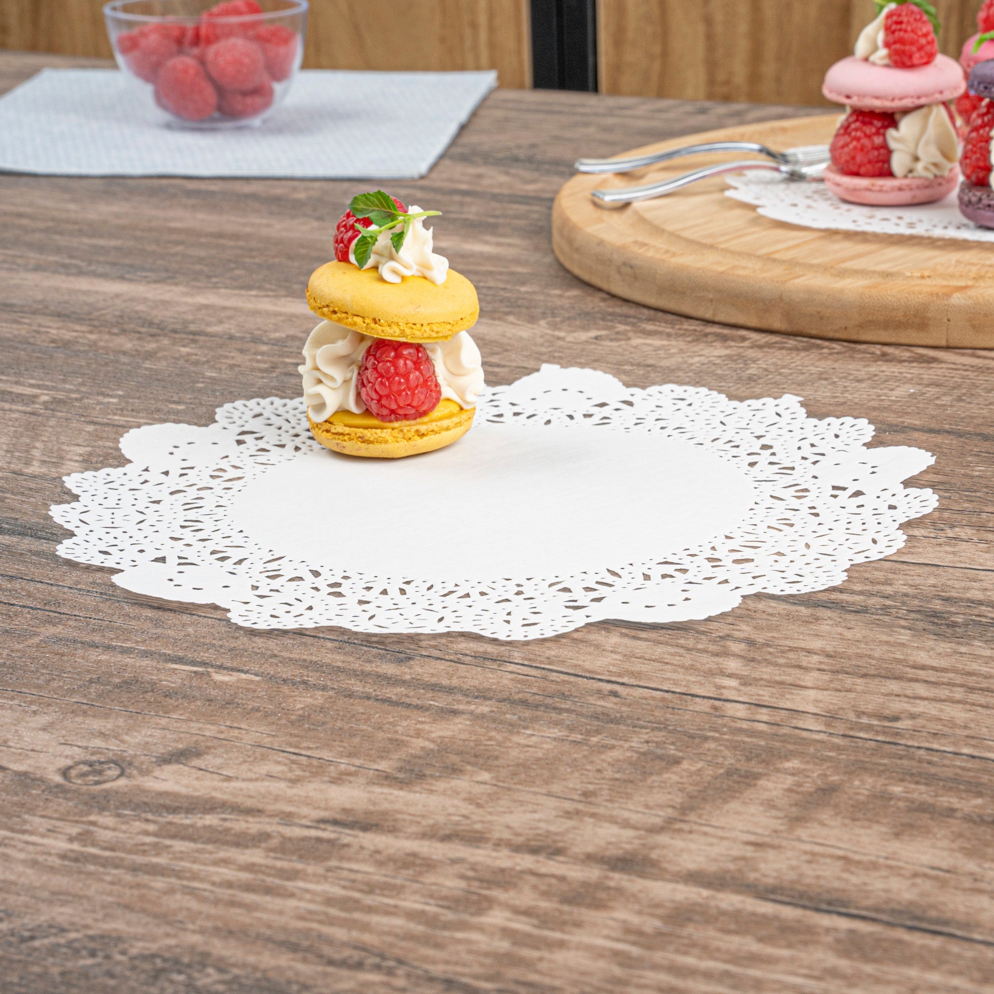 Pastry Tek Round White Paper Doilies - Lace - 8" x 8" - 4000 count box