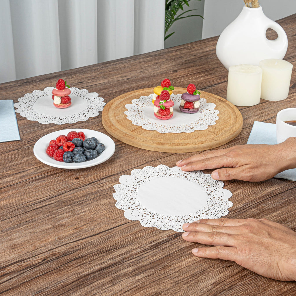 Pastry Tek Round White Paper Doilies - Lace - 8" x 8" - 4000 count box